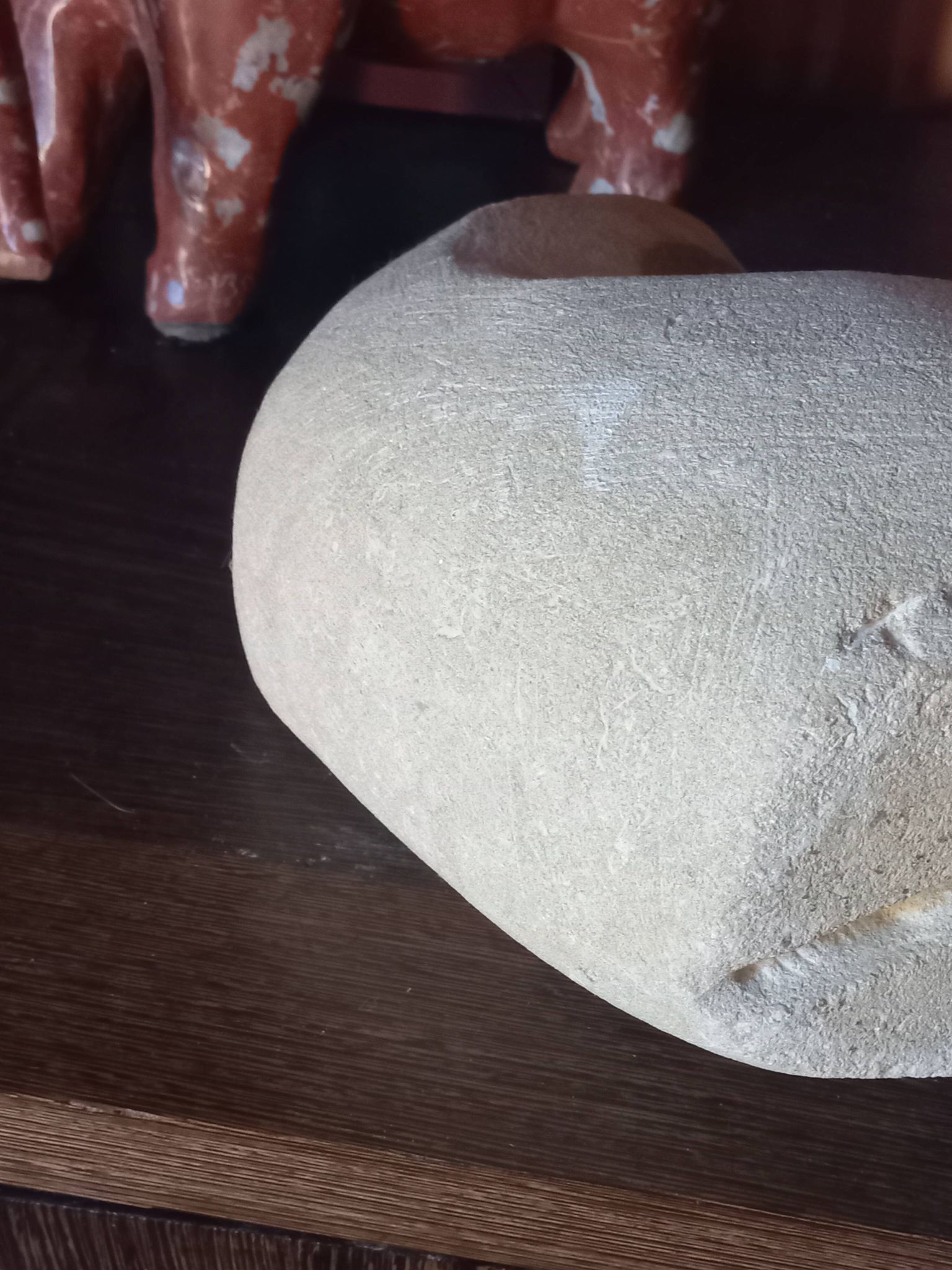 Sculpted stone lamp from the 1970s, signed.