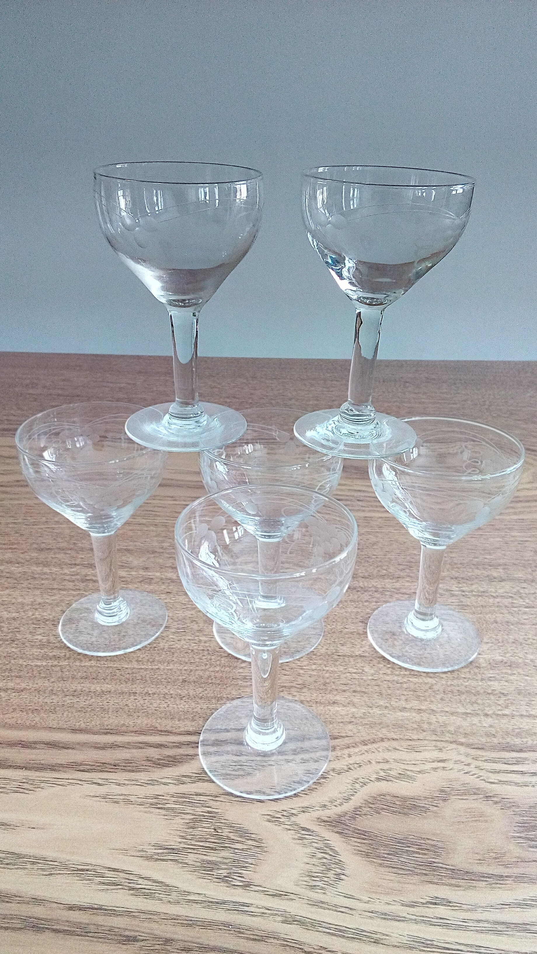 Glasses tasting digestive liqueur engraved