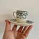 Tasse ancienne en terre de fer modèle guirlande de au planteur de caïffa
