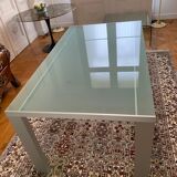 Table STUA