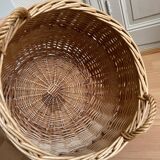 Wicker laundry basket