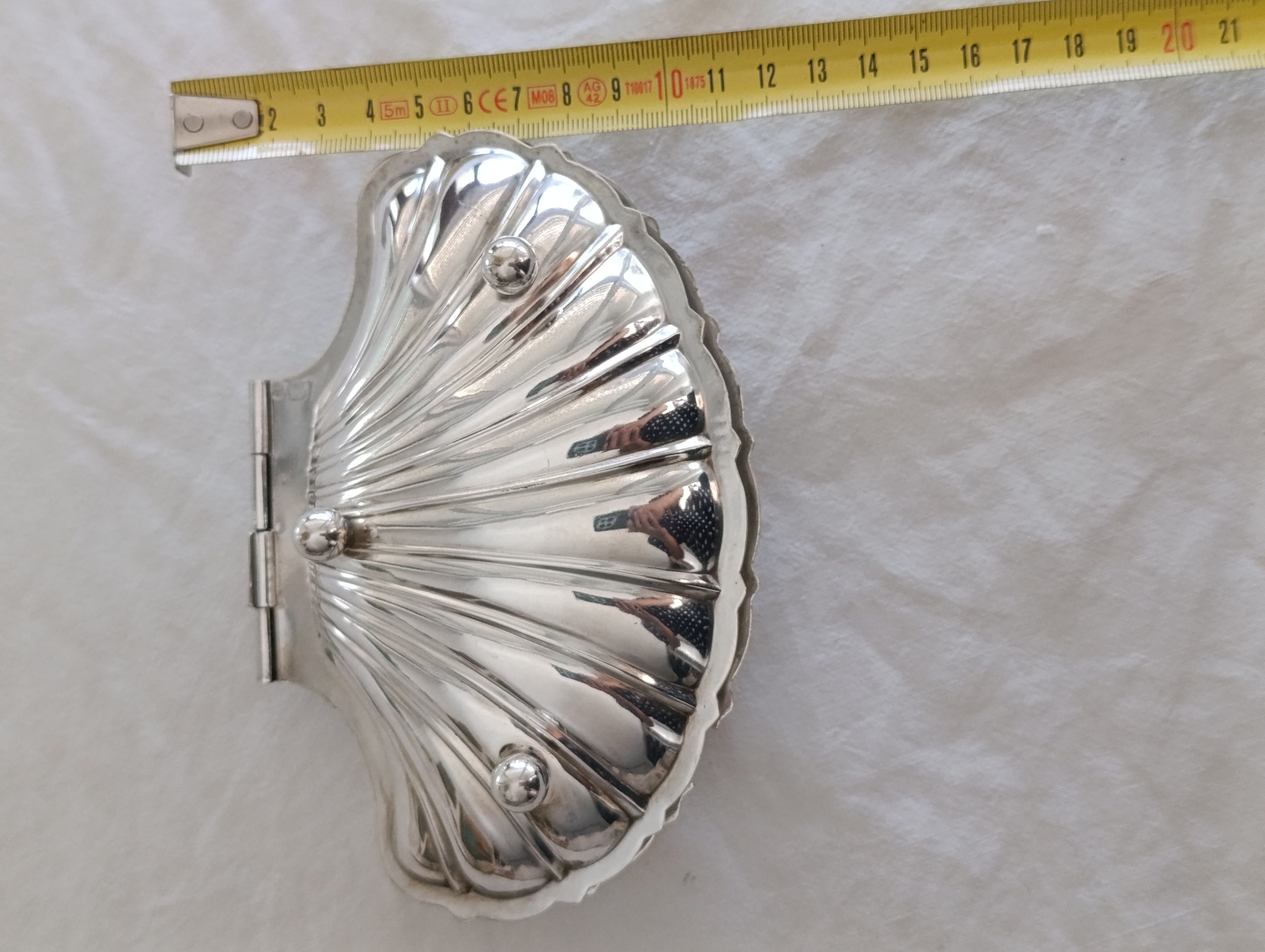 Butter dish
