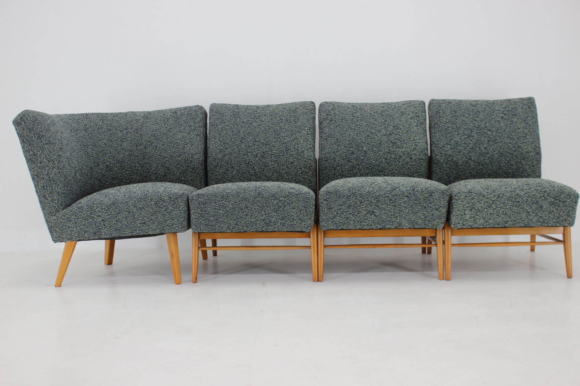 Fauteuils modulaires des années 1970 en bois de hêtre et tissu Kirgby, Tchécoslovaquie