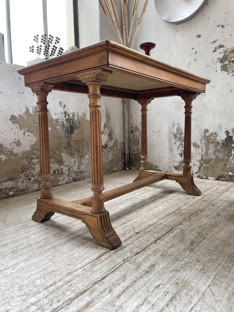 Set of two bistro tables in walnut and tiling from 1890.