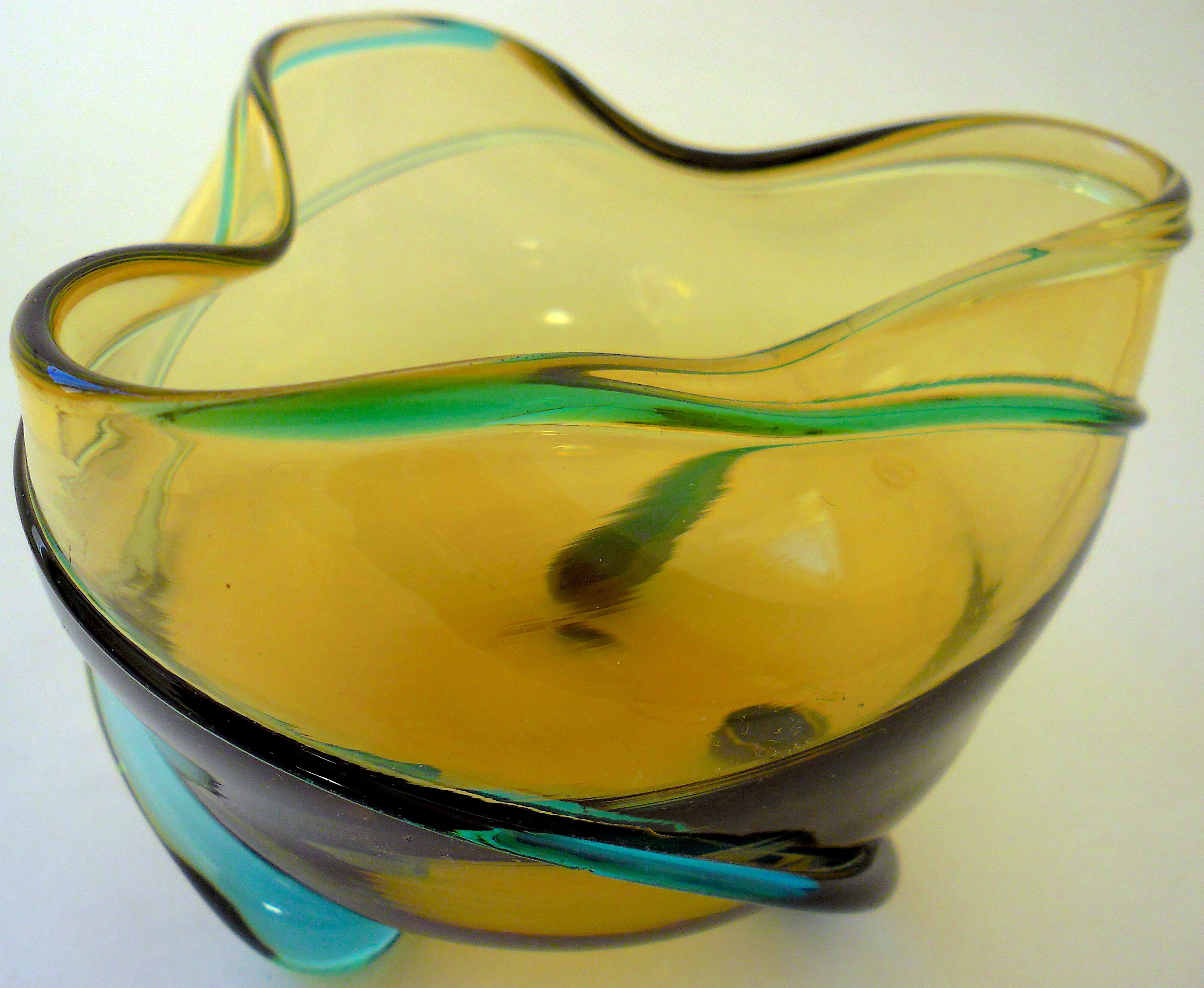 Art-new cut in stretched glass. Around 1900.