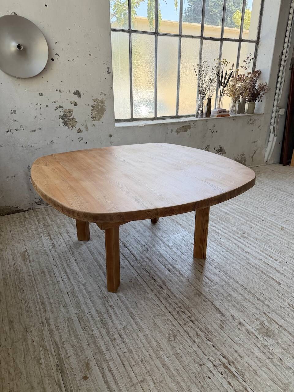 Round XL constructivist table