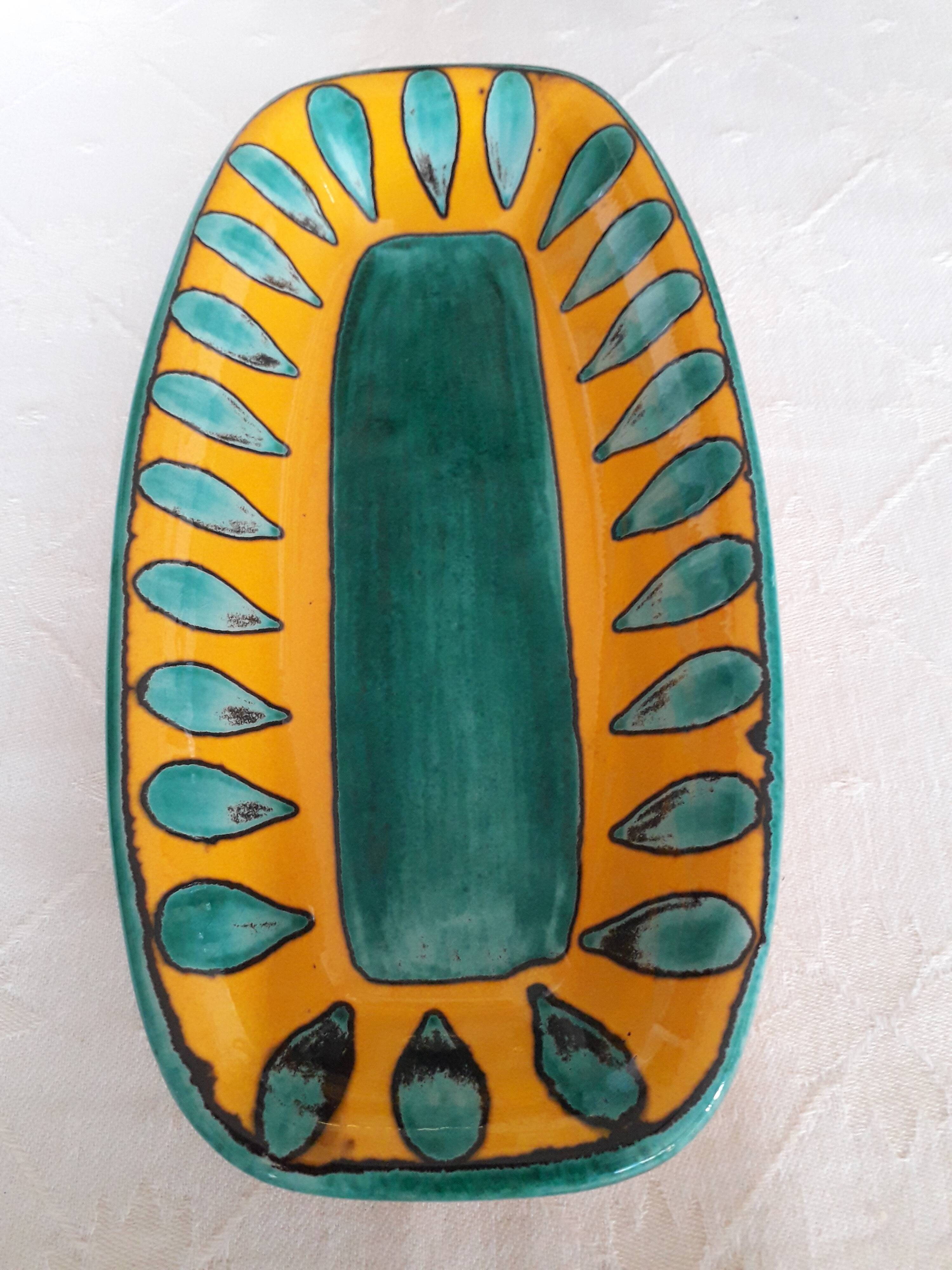 Ceramic pocket emptier from Saint Clément