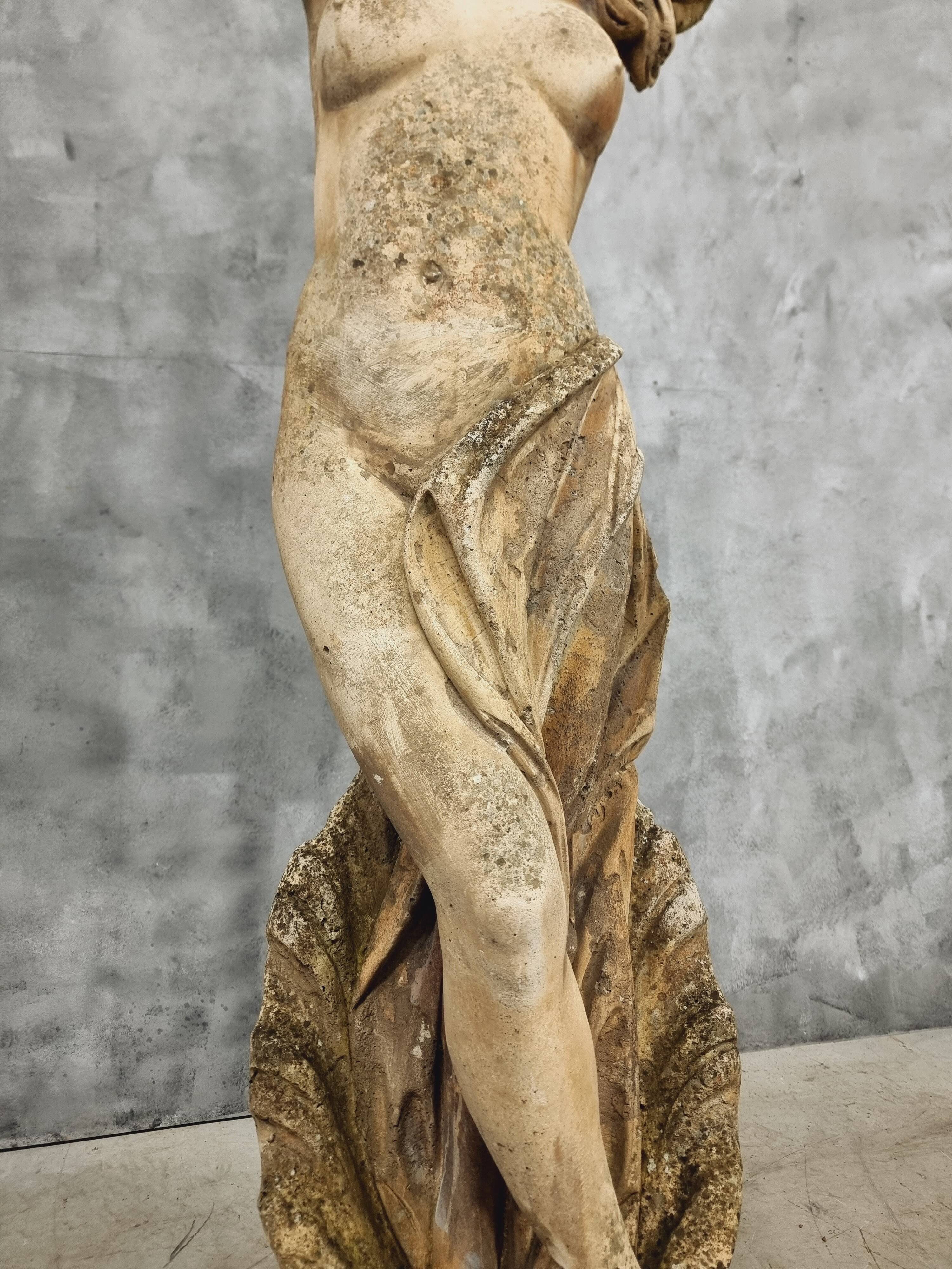 Statue de jardin ancienne en pierre sculpture française hauteur 175 cm