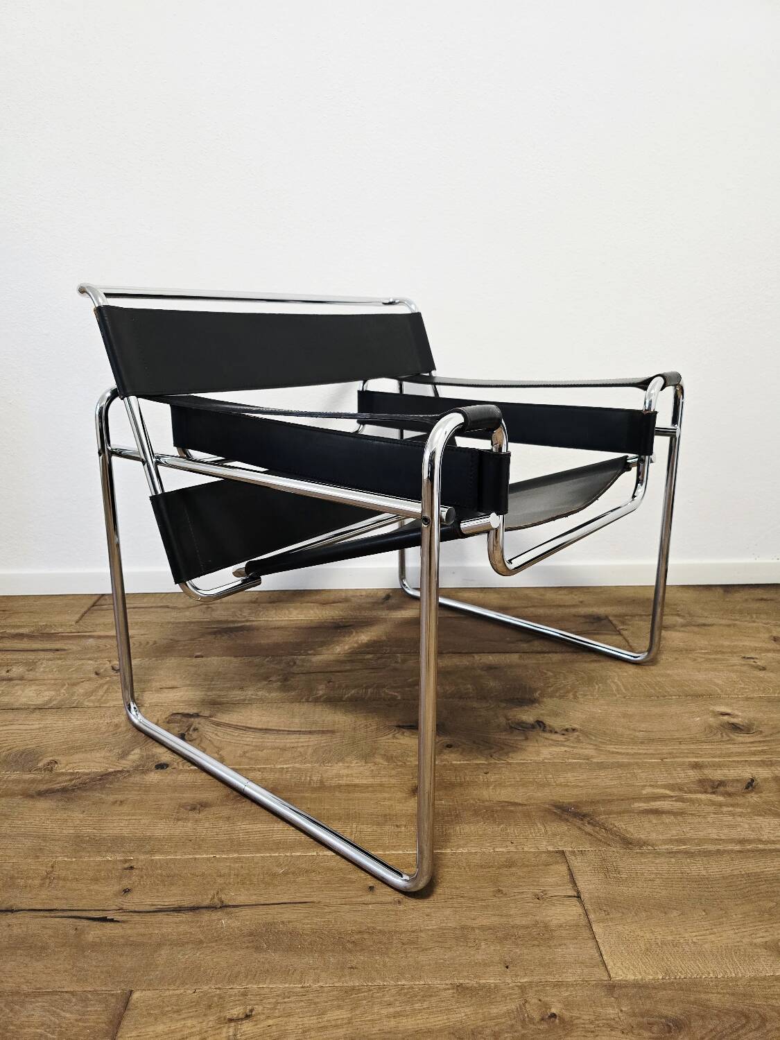 Chaise Wassily des années 60 par Marcel Breuer pour Gavina (Original) – Iconic Bauh