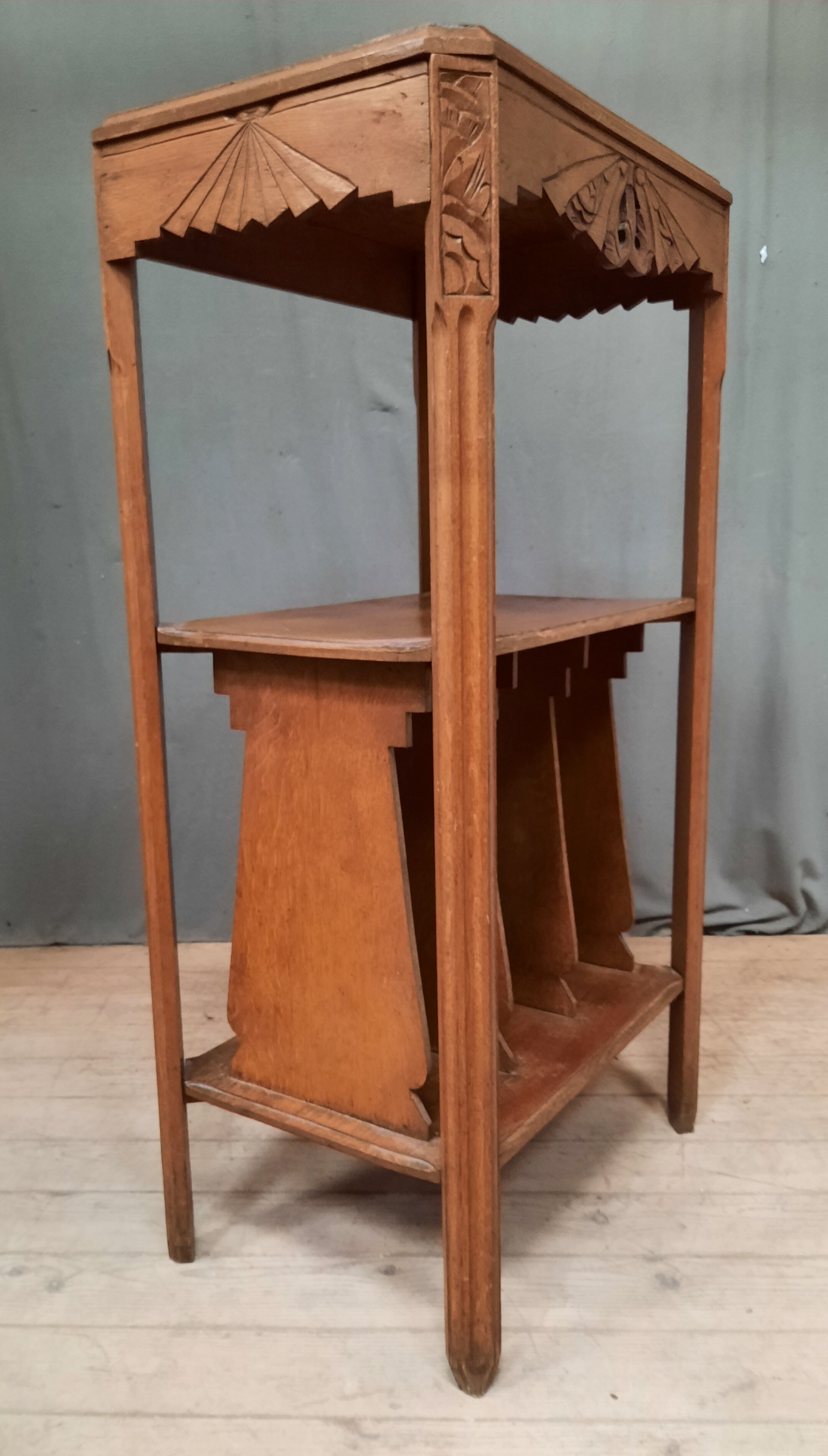 Meuble à musique art deco