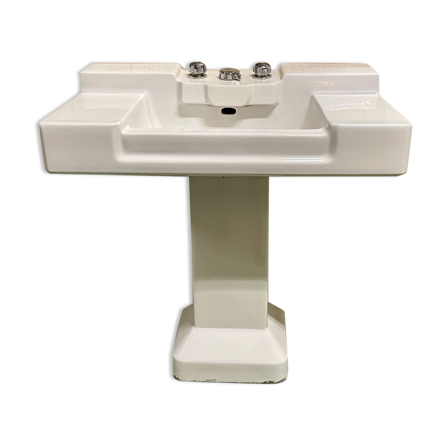 Floor washbasin from the 1930s in enamel of the brand JACOB DELAFON