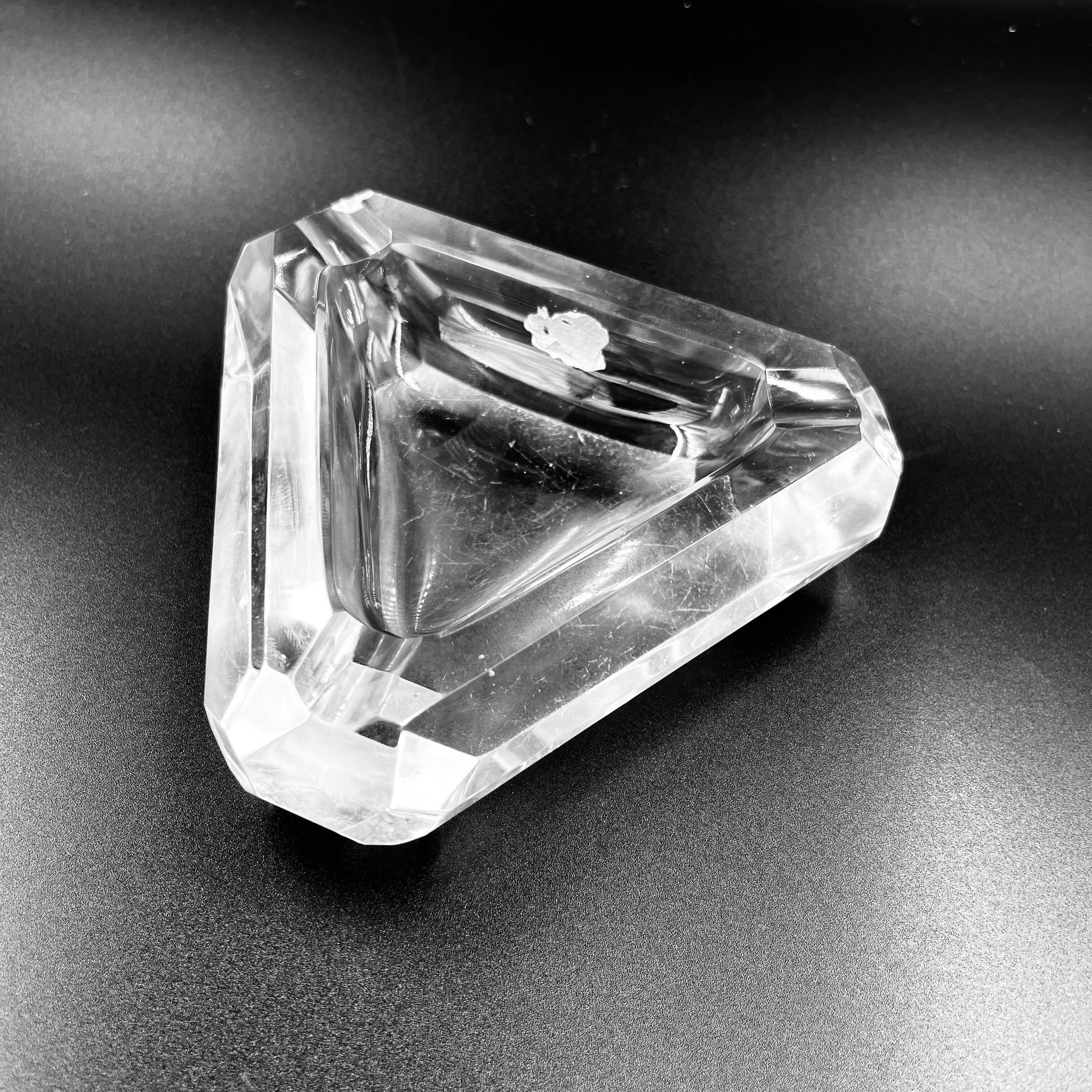 Triangular ashtray in val saint Lambert crystal