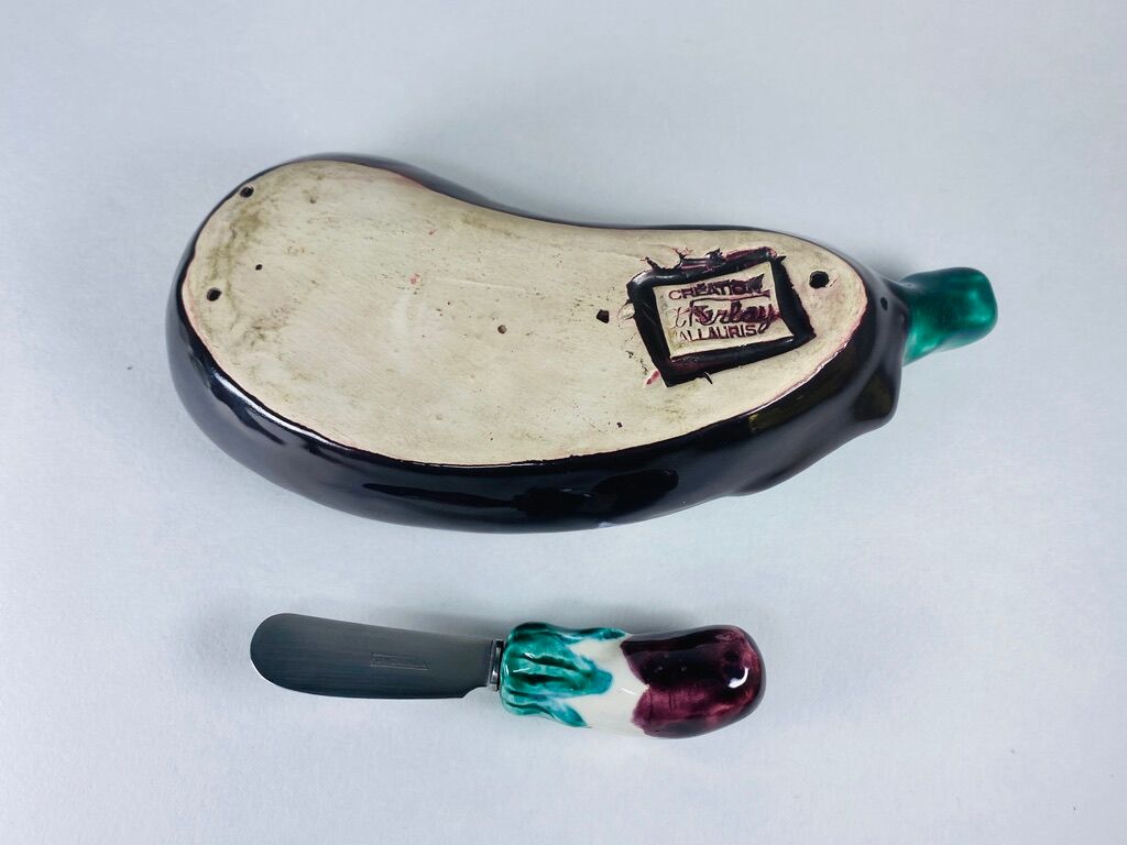 Butter maker and his knife Vallauris Aubergine signed Ferlay vintage 1960