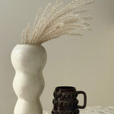 Accolay stoneware cup.