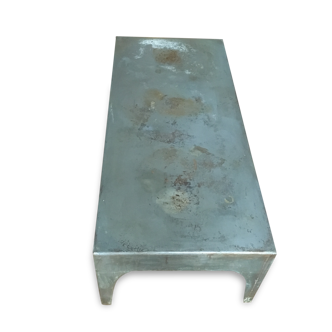 Industrial coffee table in folded steel sheet
