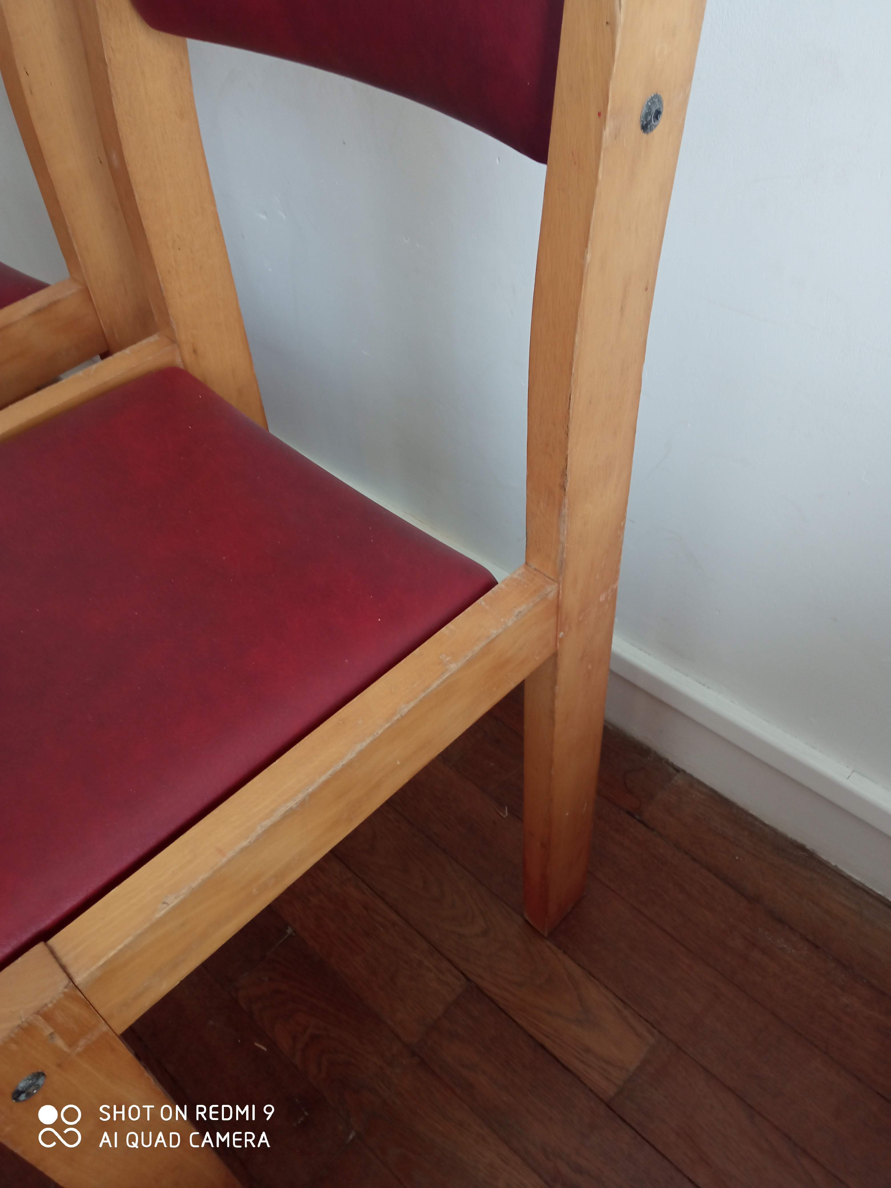 Série de 4 chaises années 60 bois blond et skaï