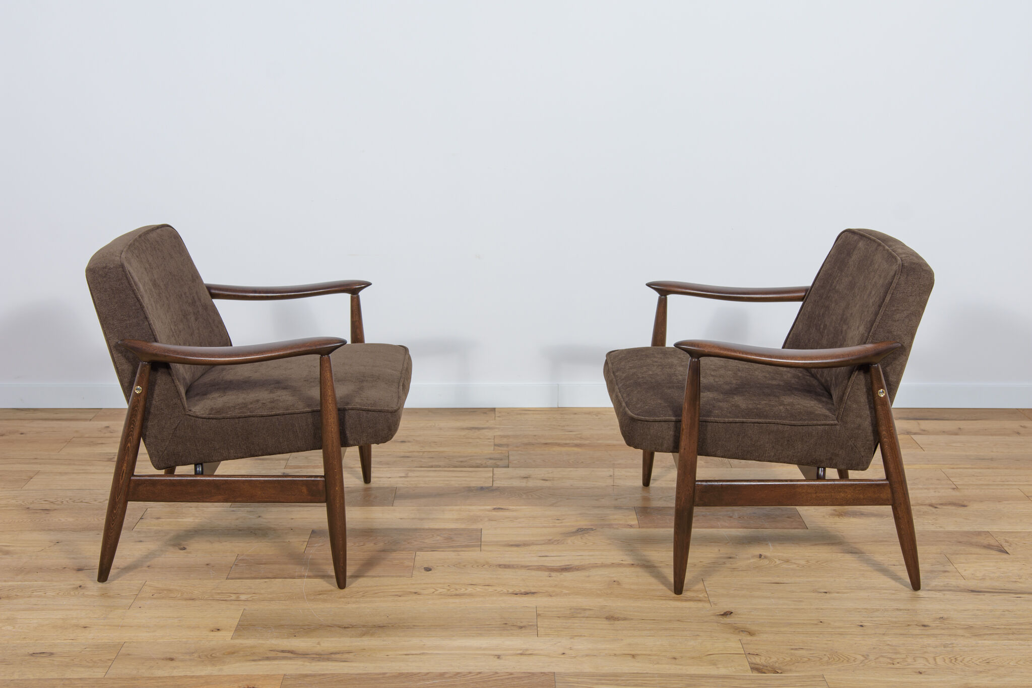 GFM-87 Armchairs by Juliusz Kedziorek for Gościcińskie Furniture, 1960s, Set of 2