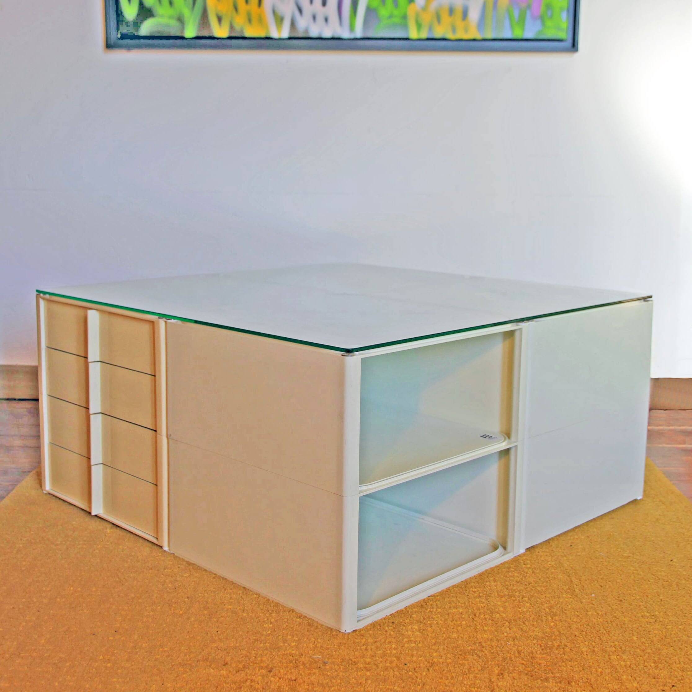 Coffee table by Joe Colombo for Elco Scorze, 1970