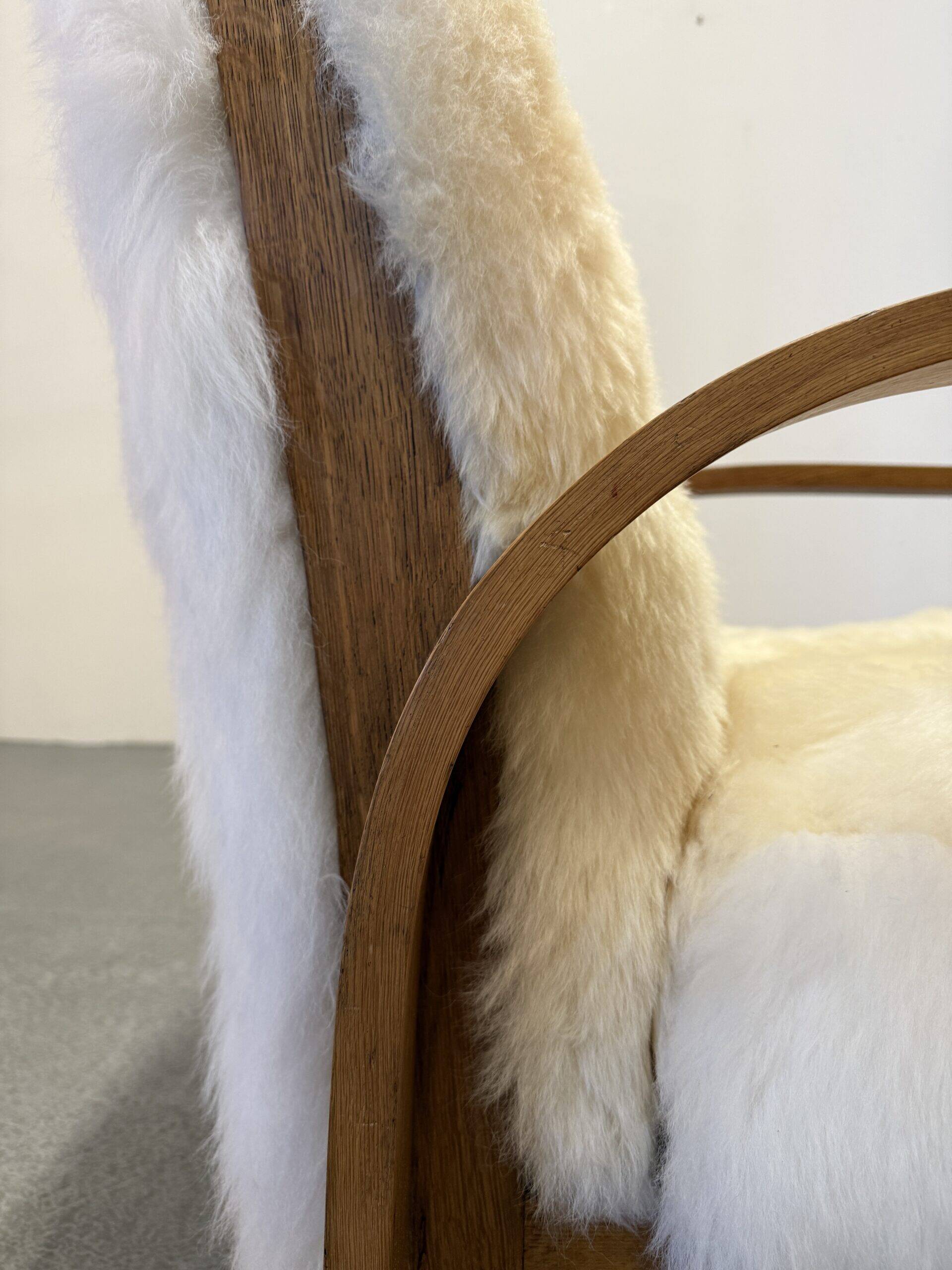 Fauteuils en peau de mouton Art Déco