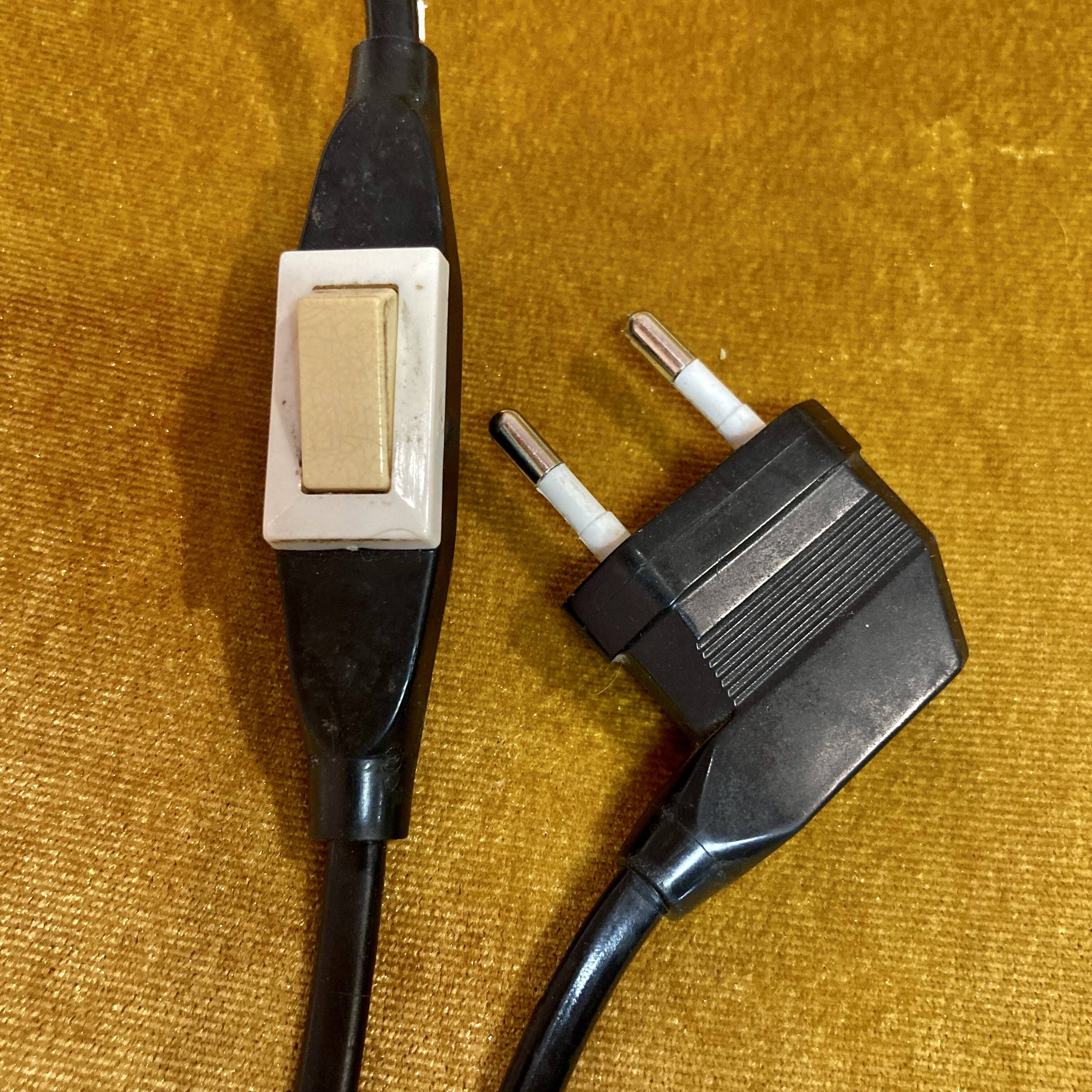 Large modular industrial lamp from the 1970s.