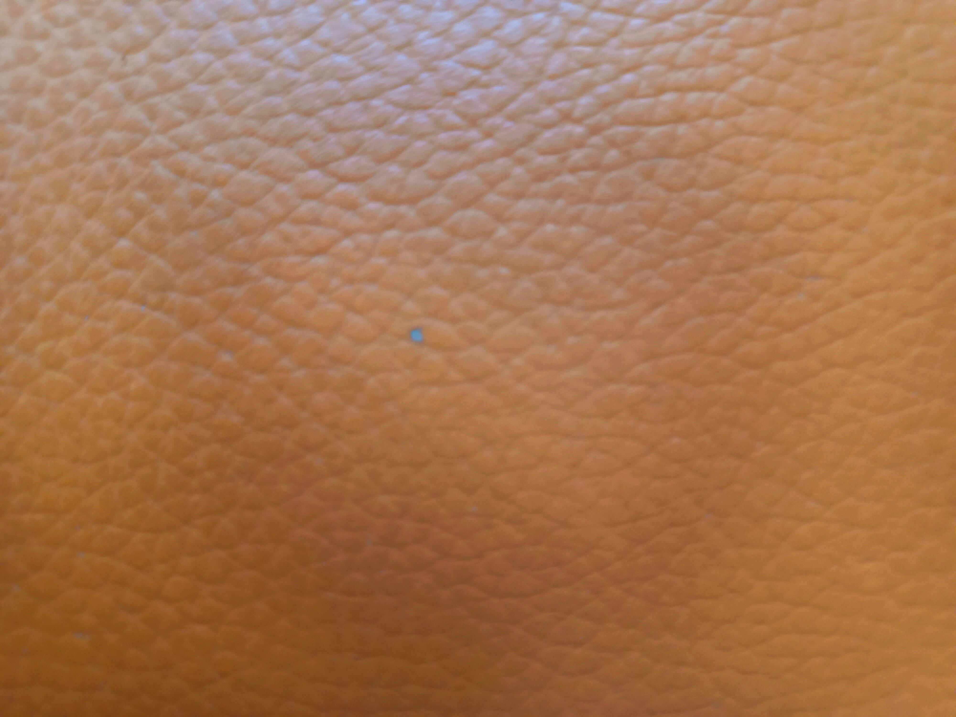 Deluxe leather lounge chair