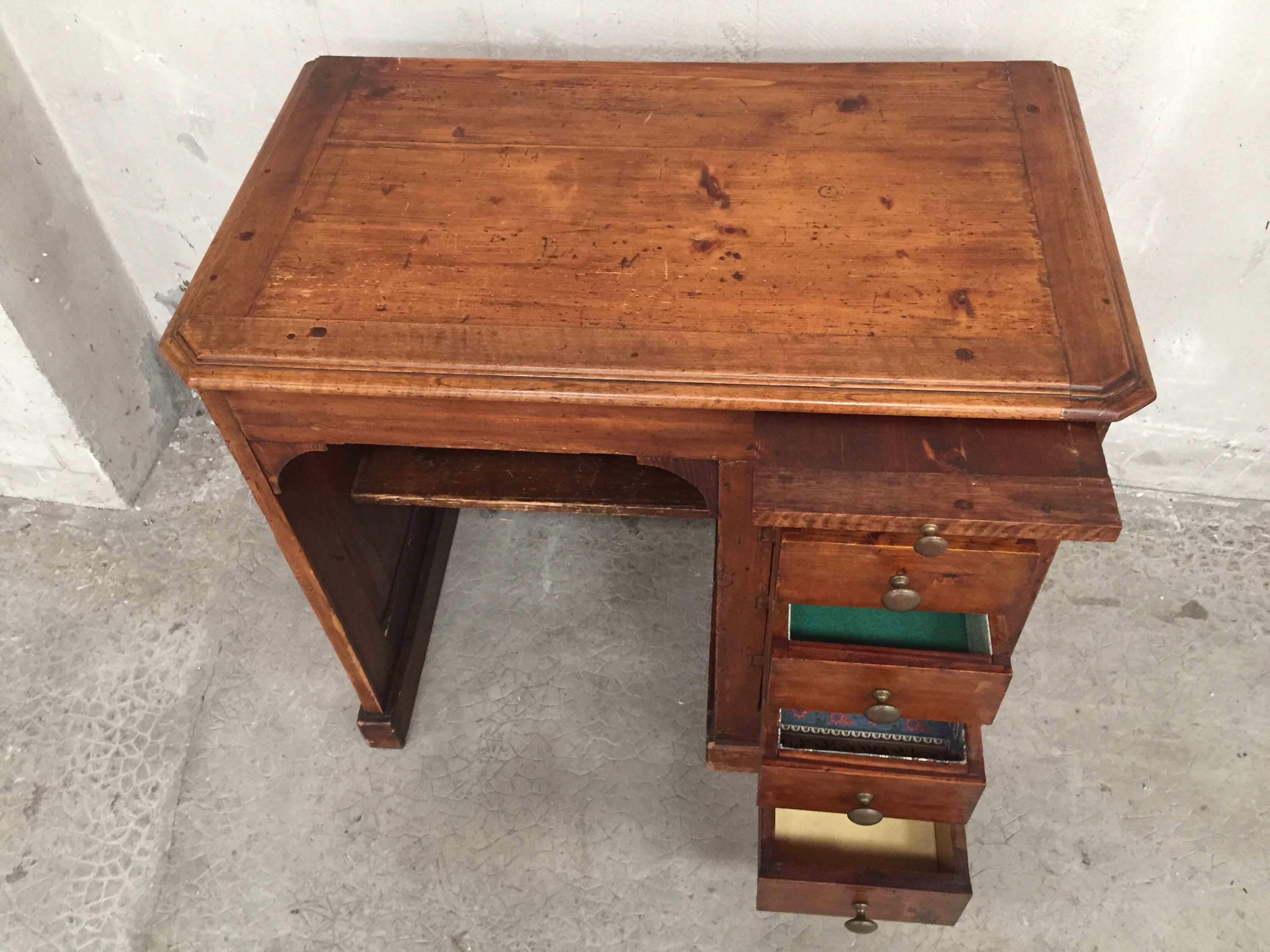 nice little antique desk