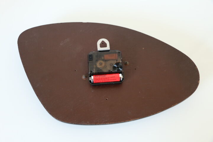 Horloge triangulaire formica noir