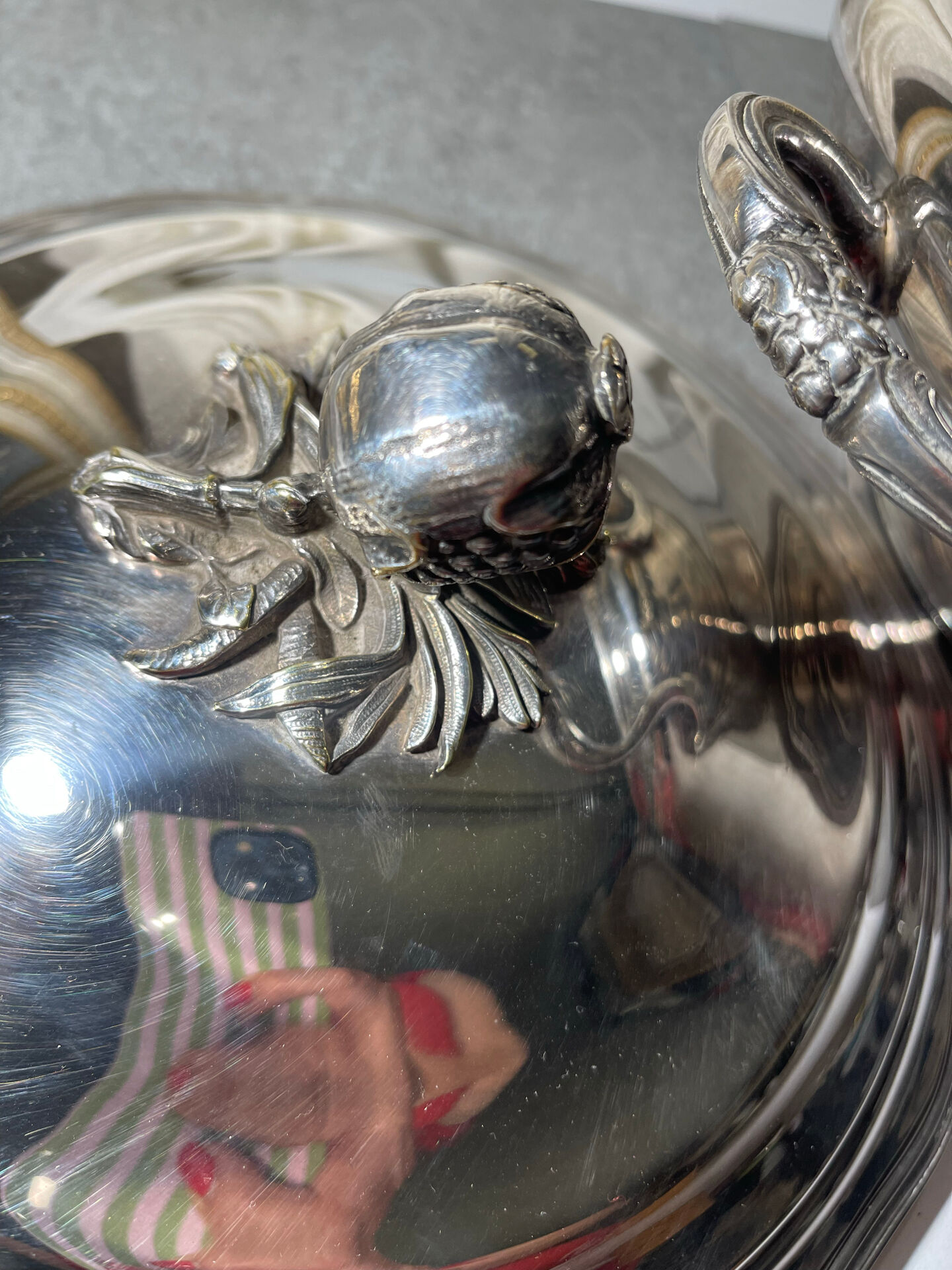 Antique silver-plated soup tureen – Late 19th century