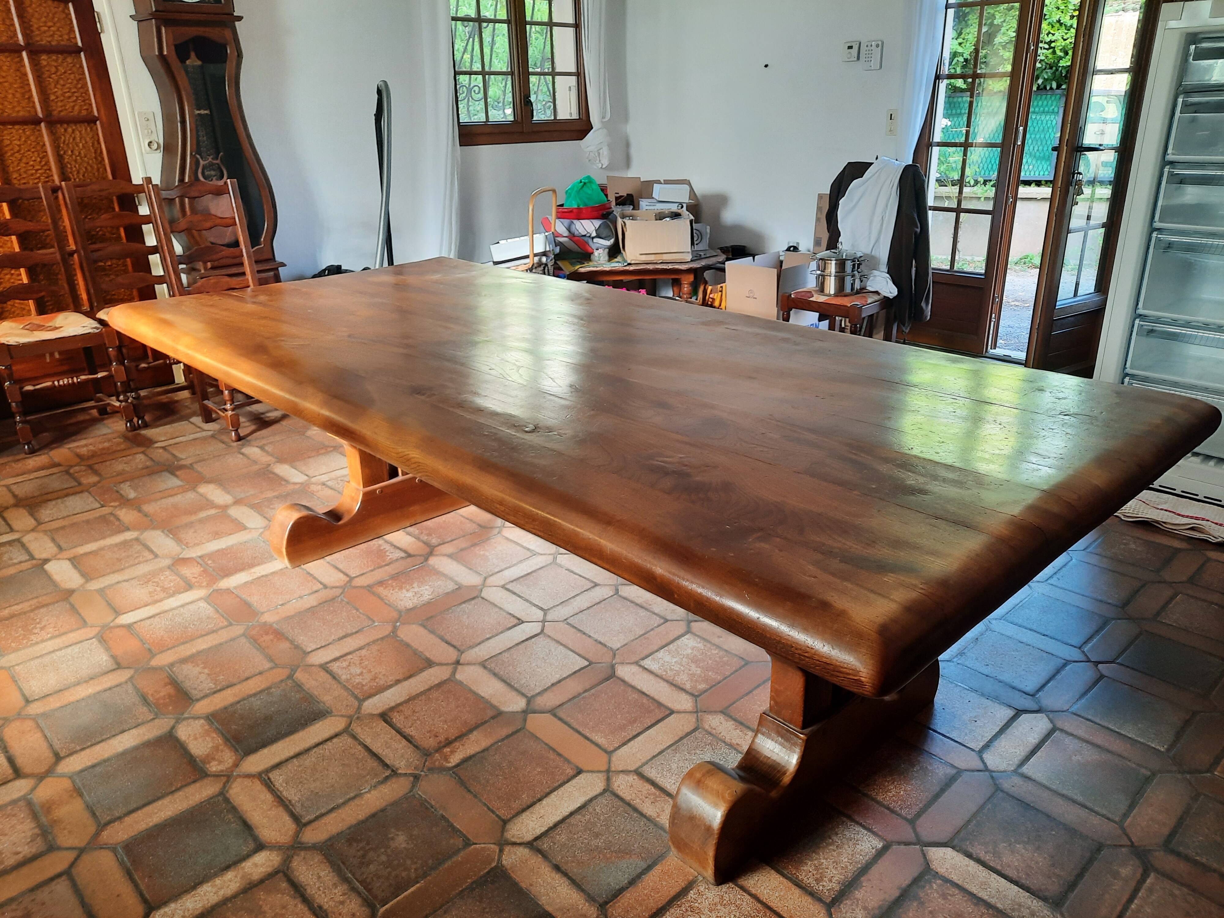 Table monastère en orme massif – grand format (260 x 118 cm)