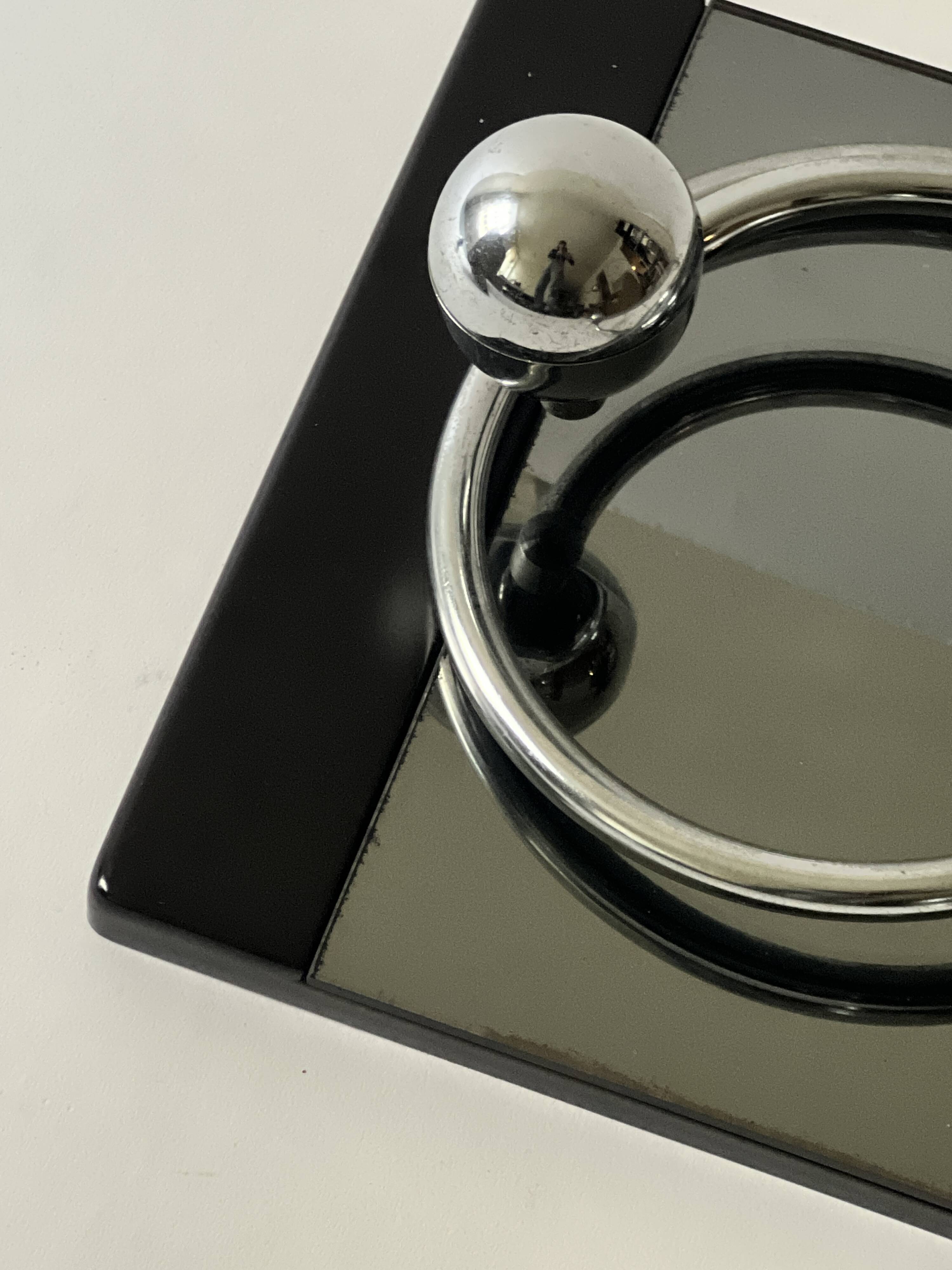 Porte manteau design bakélite, verre fumé et chrome attribué a Willy Rizzo