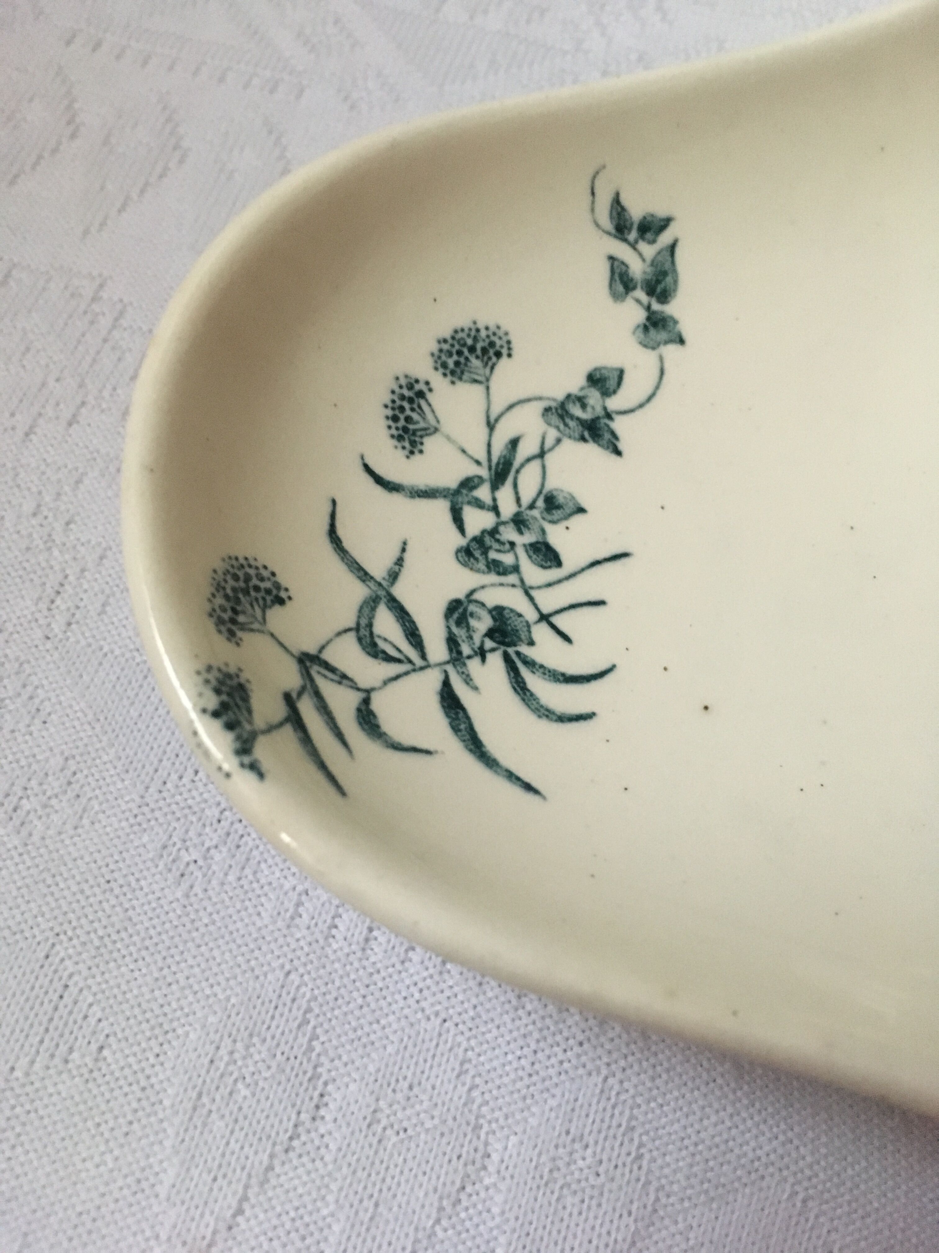 Opaque porcelain saucière Terre de fer de Longwy mignon collection