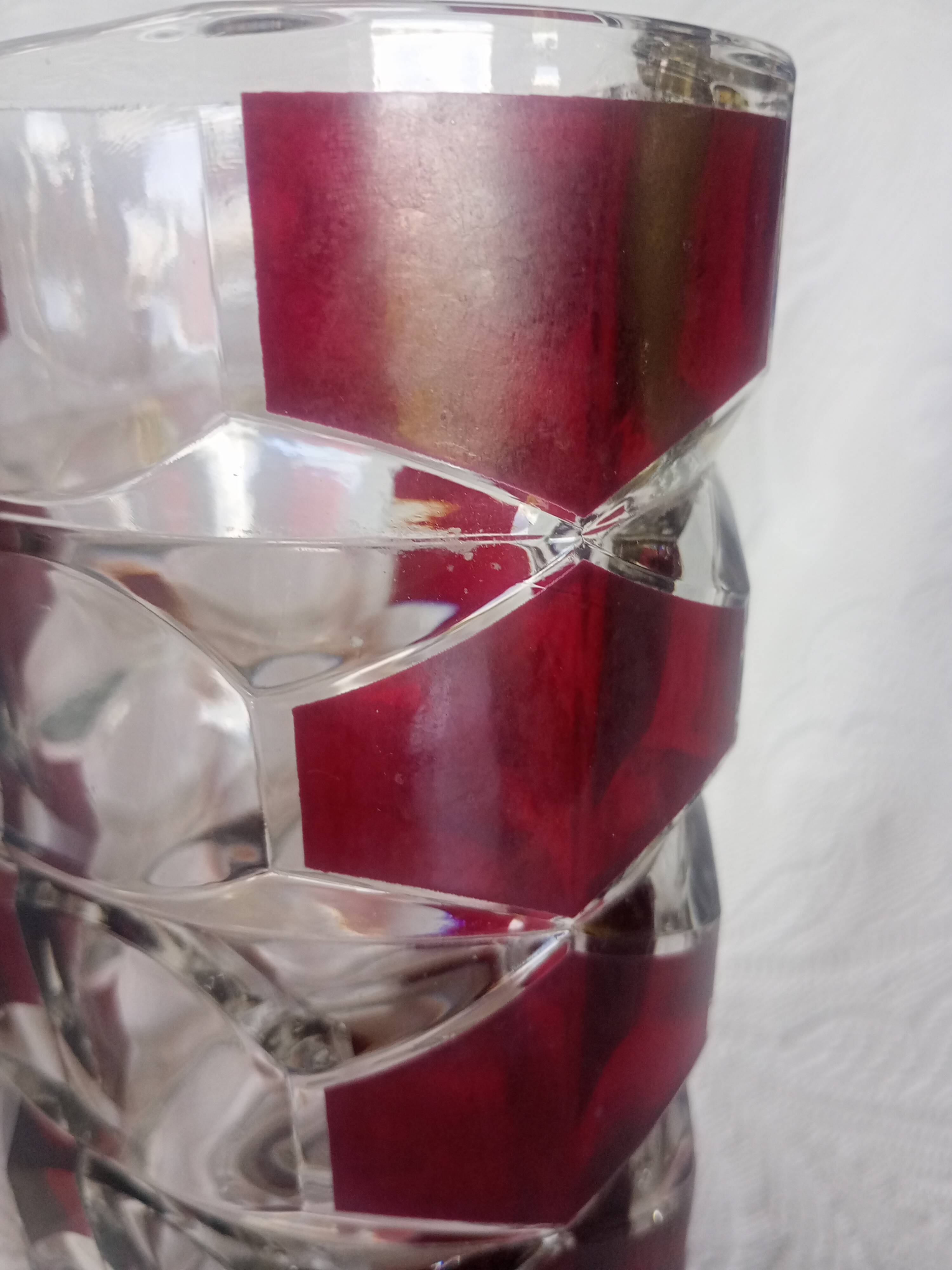 Vase - 3-sided faceted overlay ruby red - 24cm moulded crystal glass