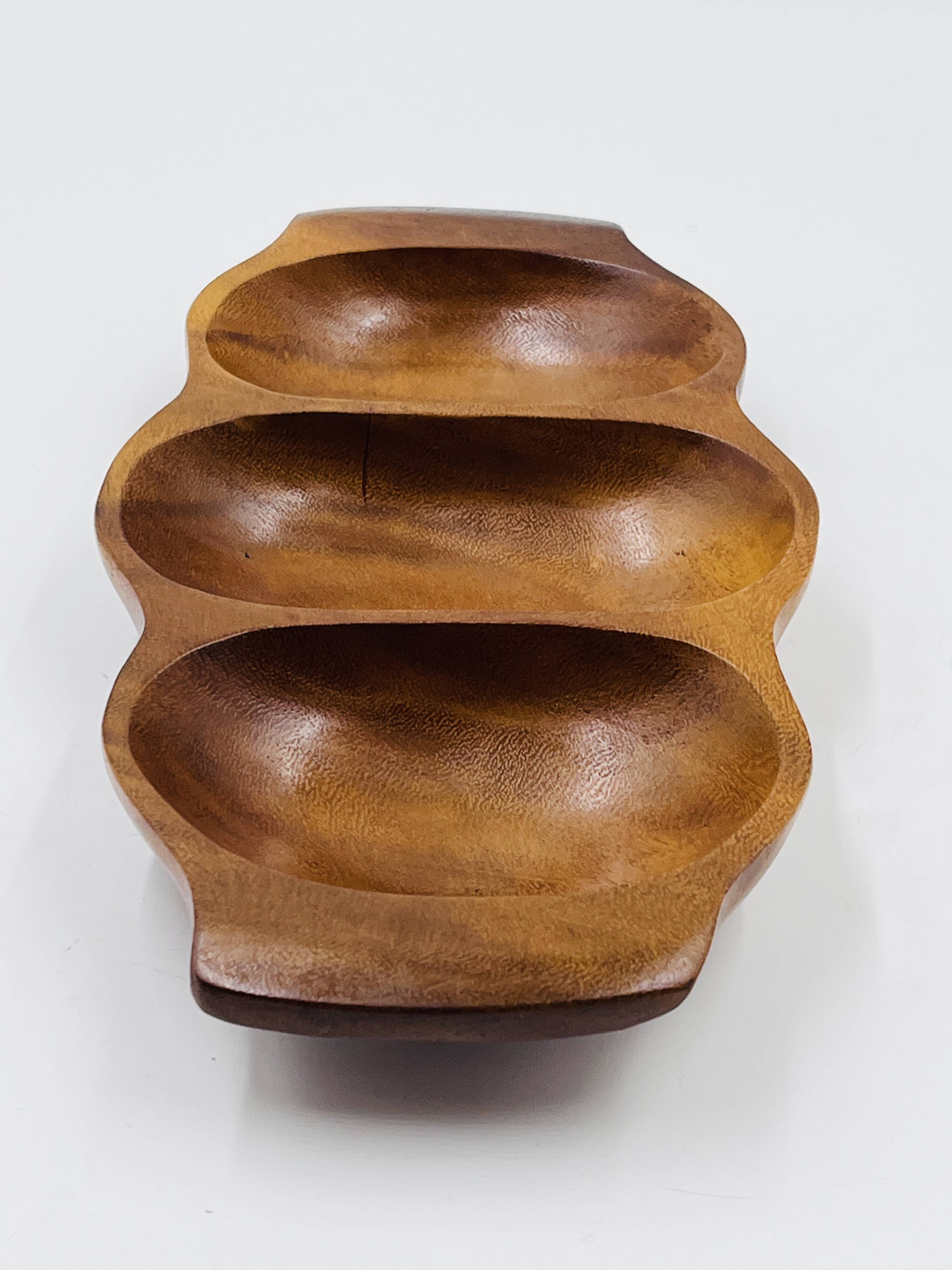 Segmented wooden plateau carved from exotic wood, Asia, 1970s.