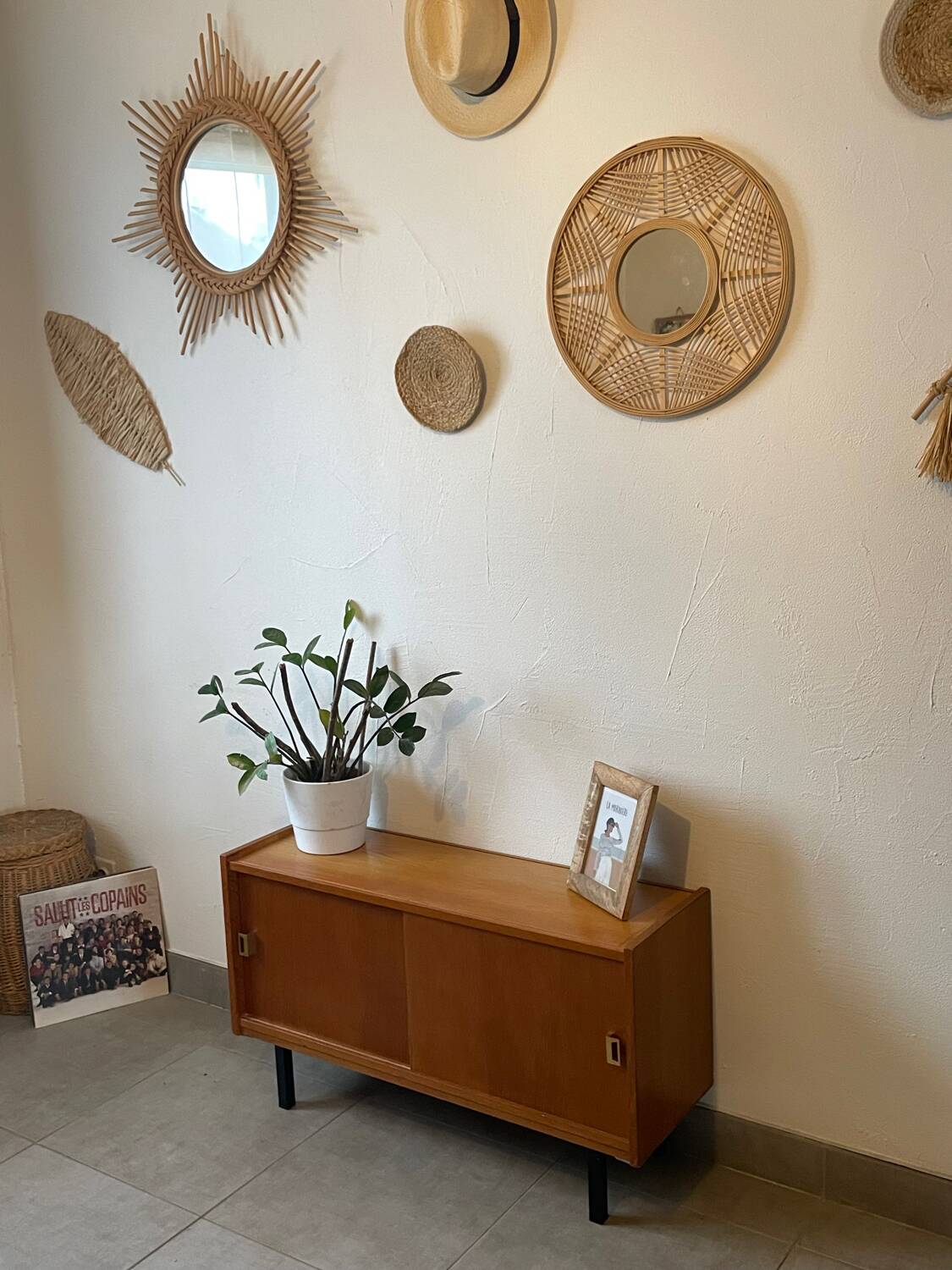 Small vintage sideboard/TV unit from the 1960s