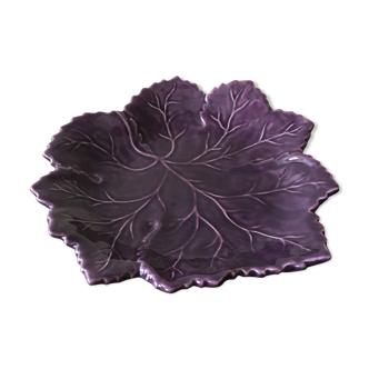 Empty pocket or purple table ceramic leaf plate