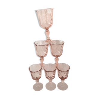 Lot 6 water glasses in twisted pink glass