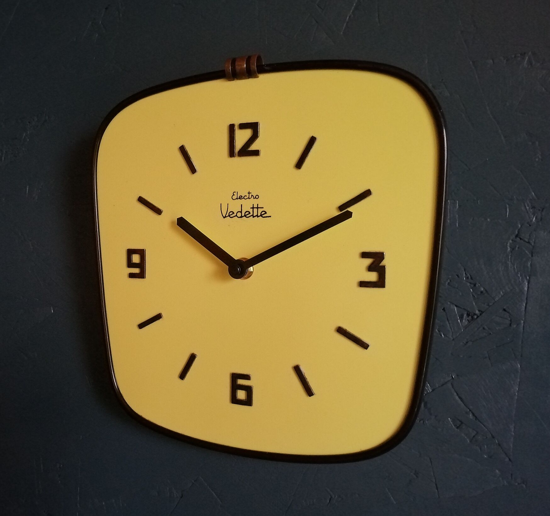 Vintage formica clock silent wall clock "Yellow Star"