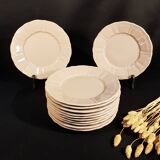 12 scalloped dessert plates