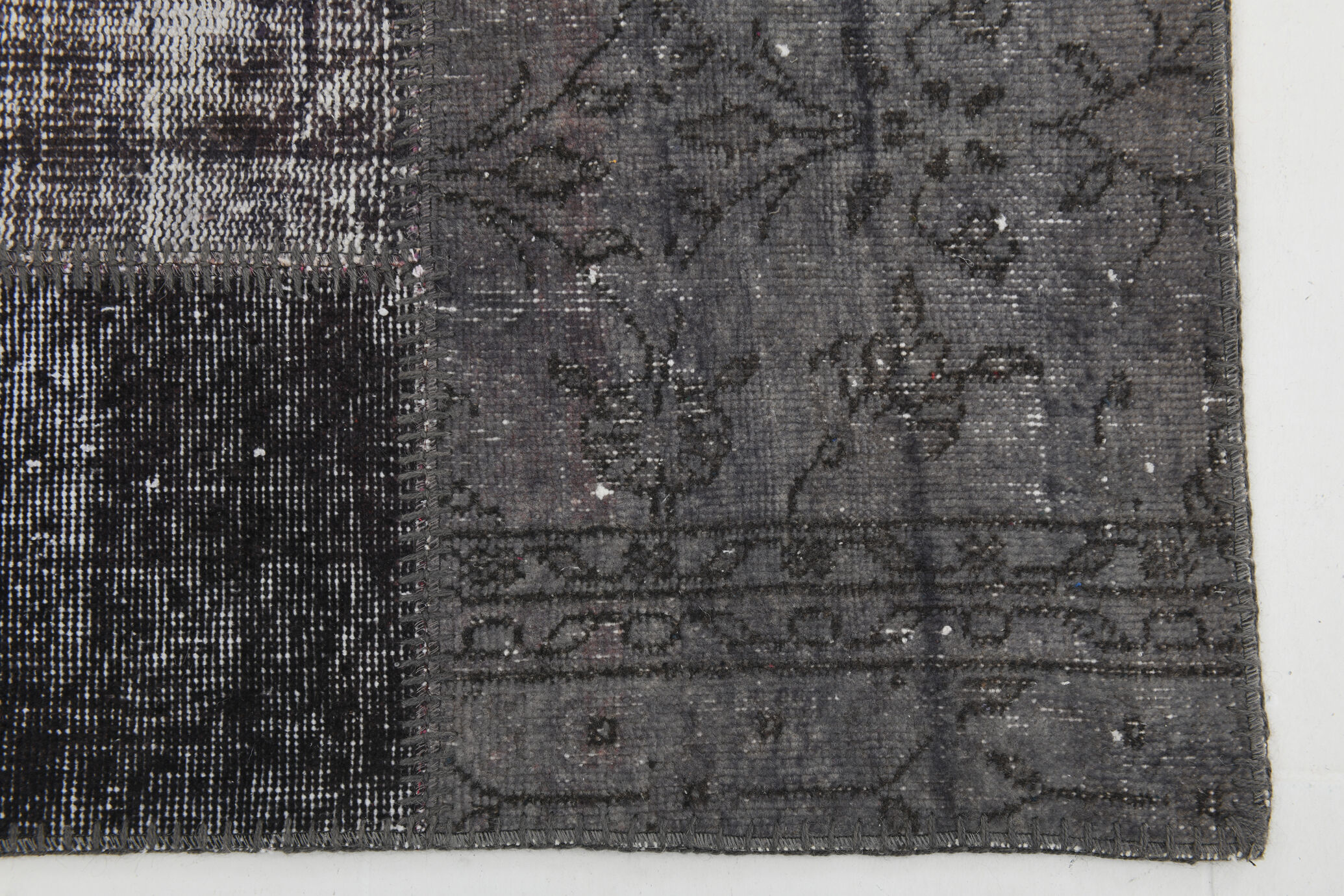 7x10 distressed black & gray vintage rug, 299x203cm