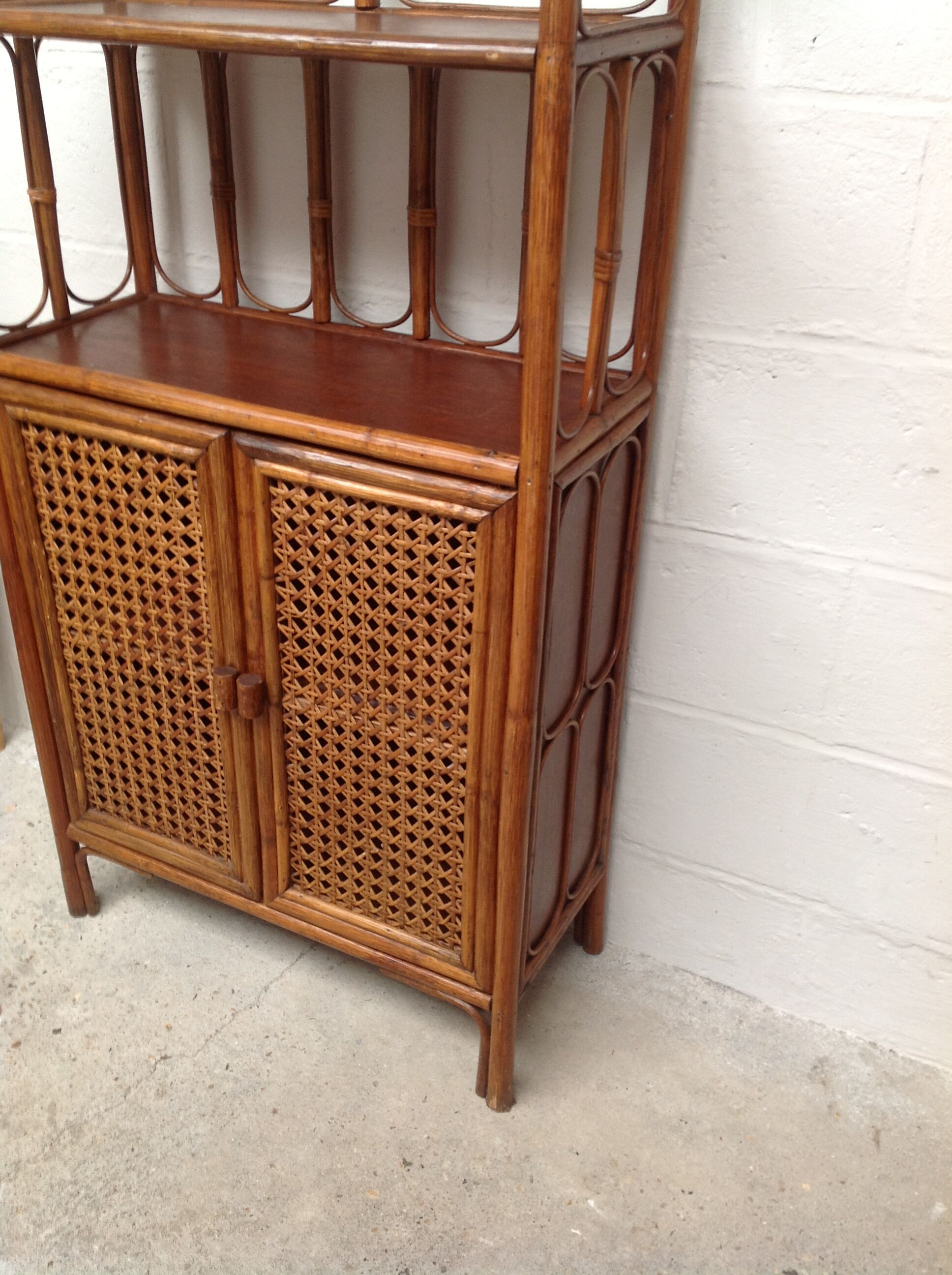 Buffet vintage bois et cannage rotin