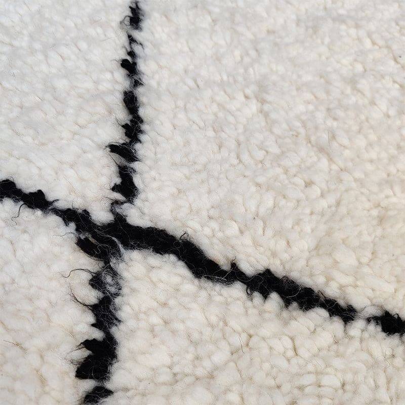 White Berber rug with black diamonds 200x300 cm