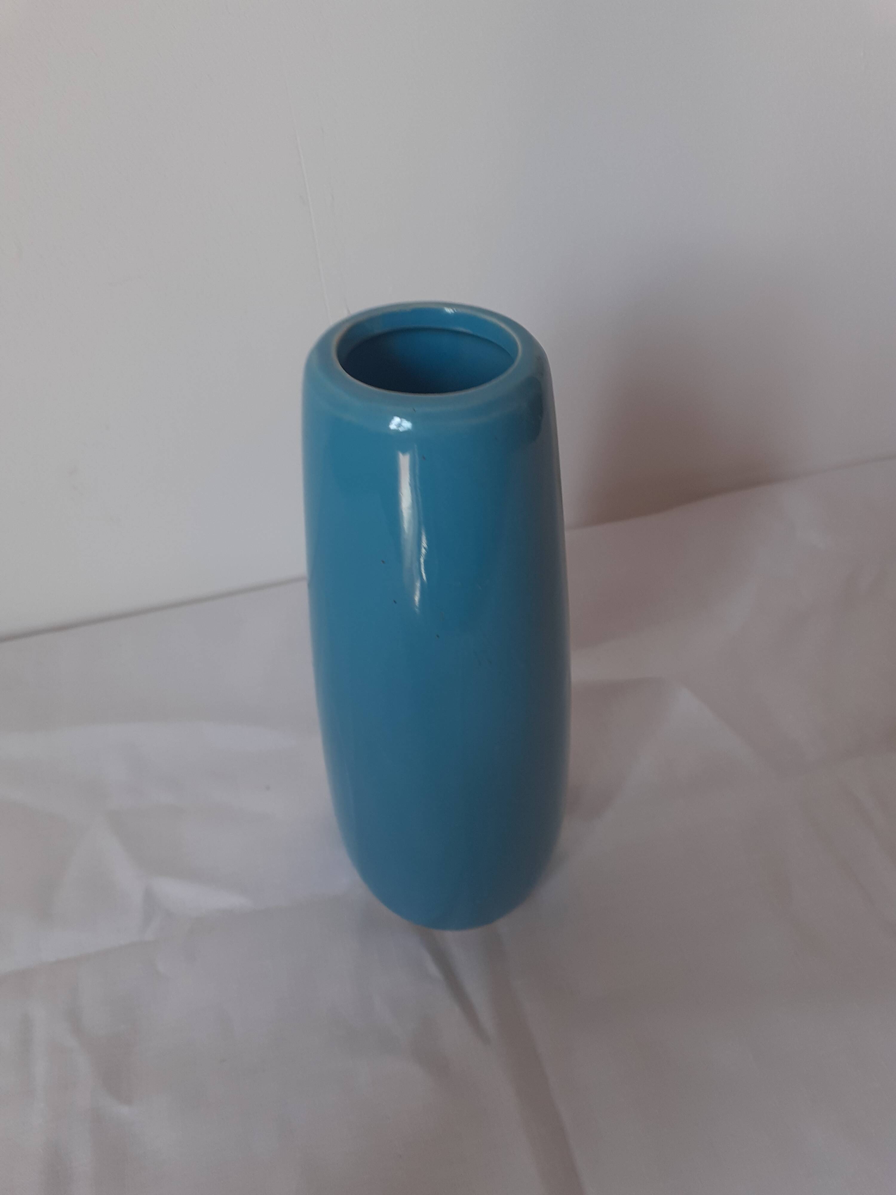 YR turquoise blue vase