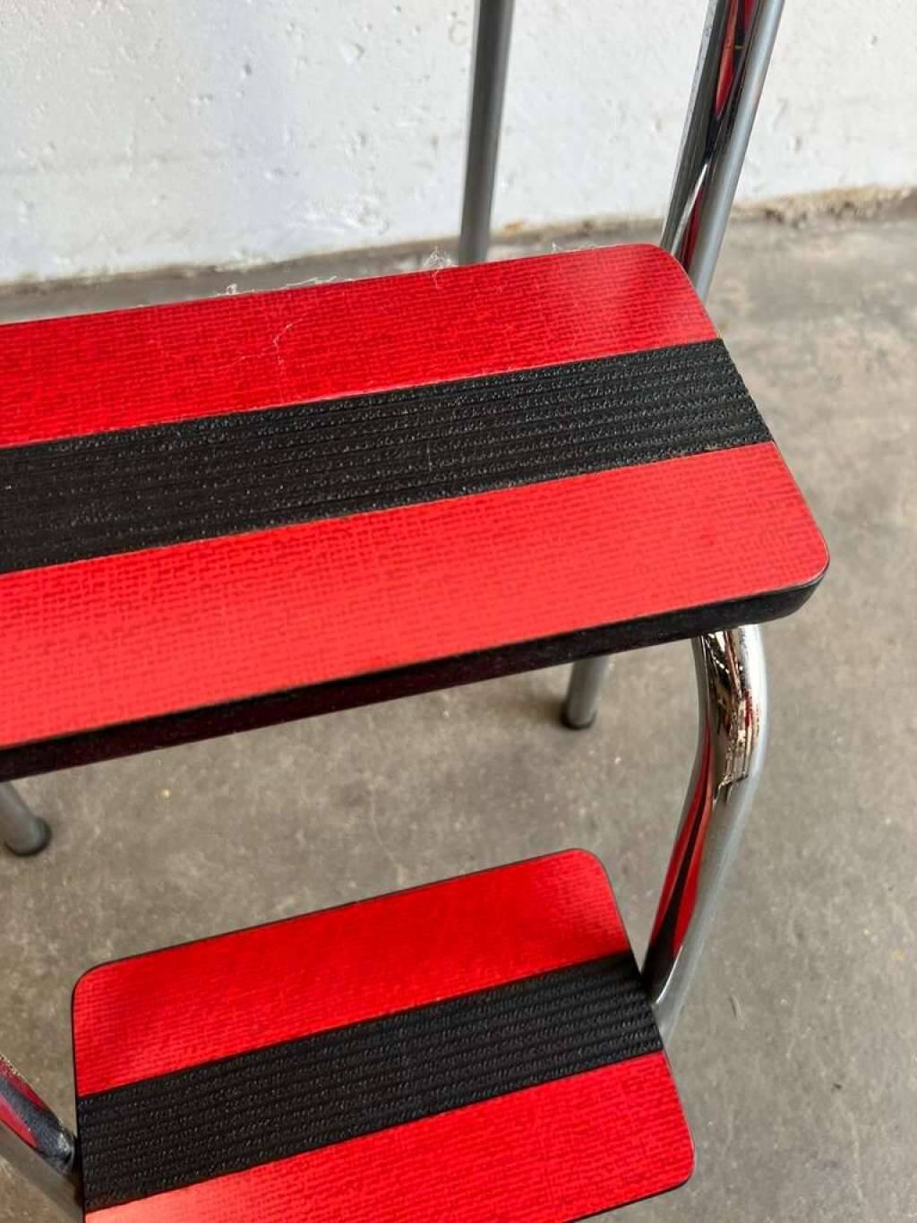 VINTAGE RED FORMICA STEP STOOL / KITCHEN STEP / MINI LADDER