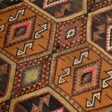 Tapis Kilim Ancien Fait Main – Motifs Géométriques et Symboles Protecteurs