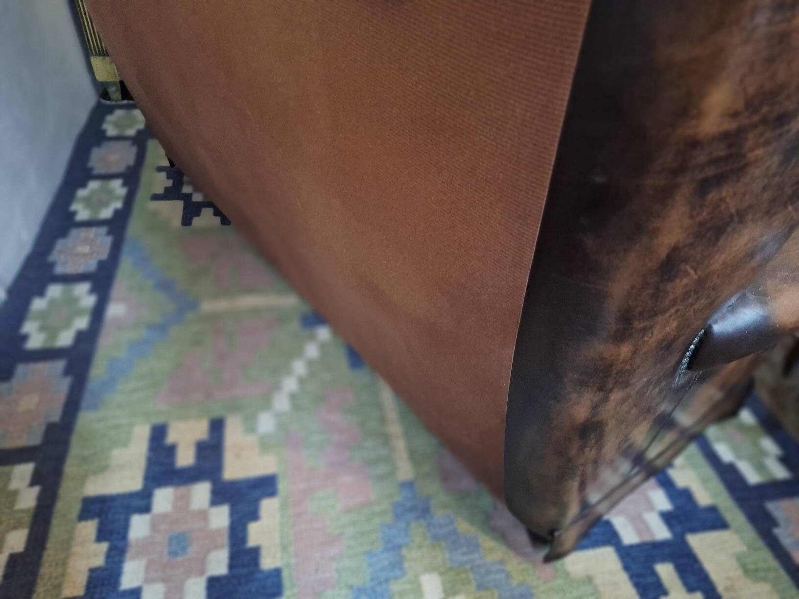 Chesterfield 3-seater chestnut coloured leather sofa