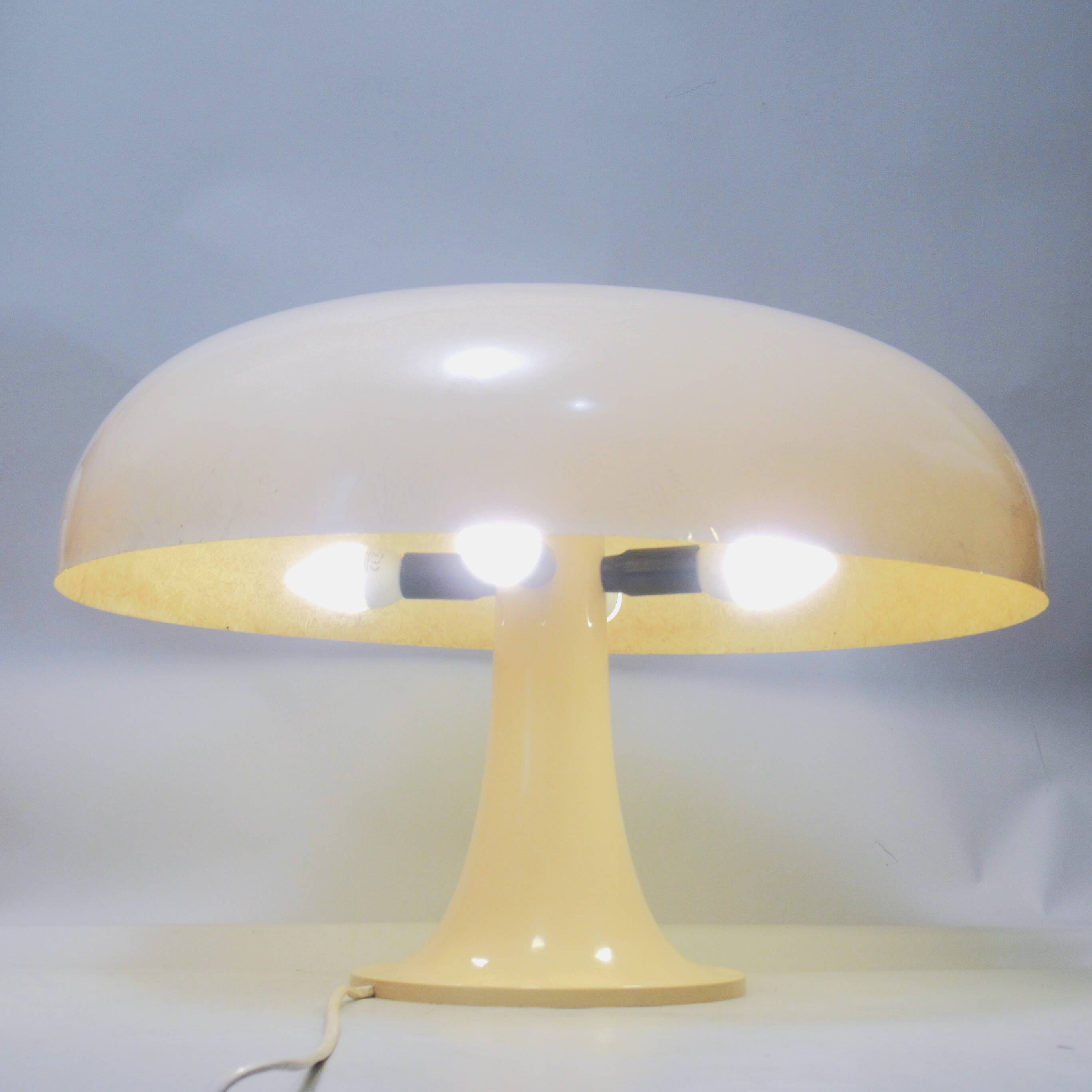 Large Nesso lamp Giancarlo Mattioli Artemide 1965