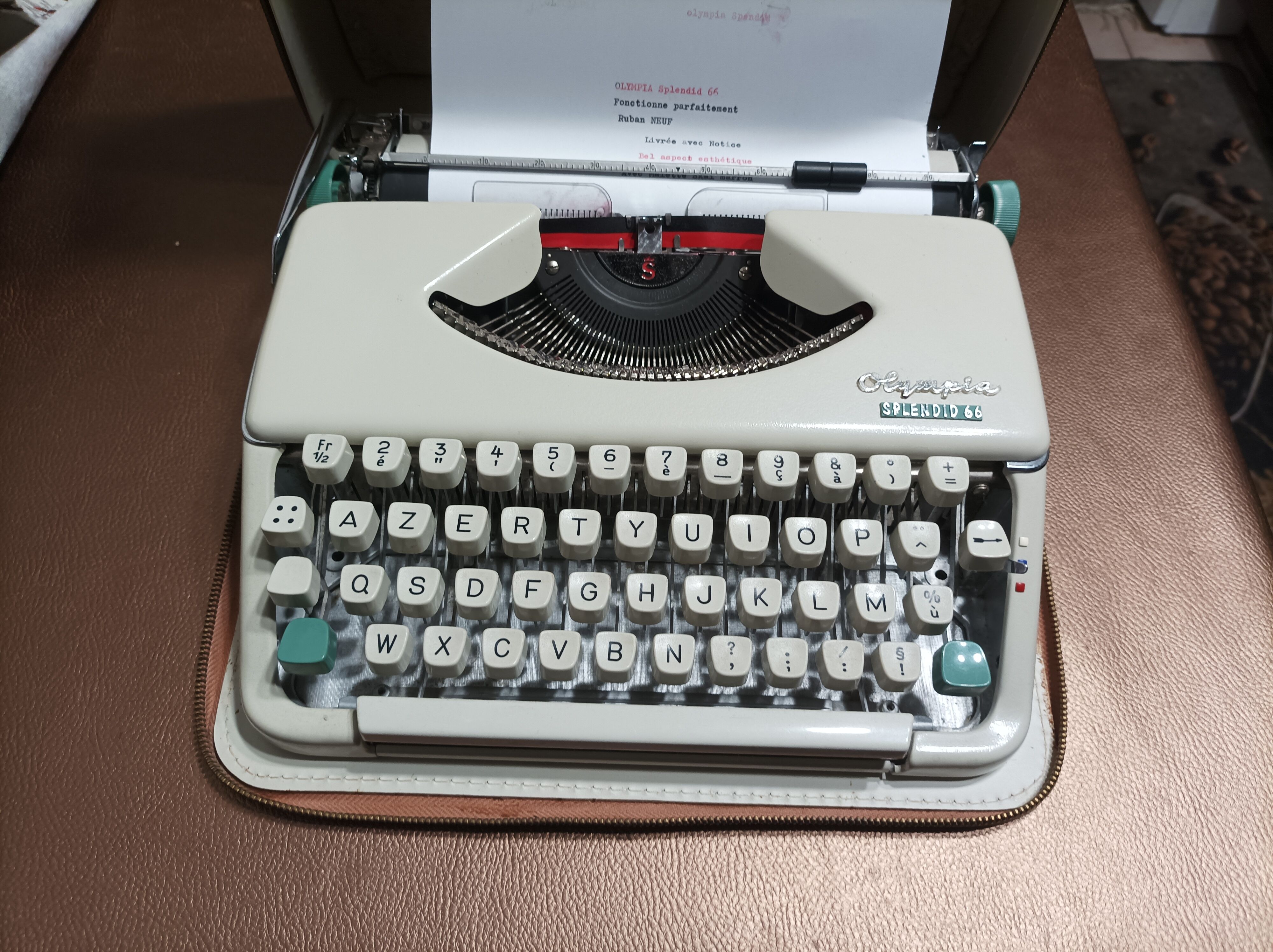 Vintage Olympia Splendid 66 machine + bag + manual