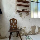 String-type wall shelf