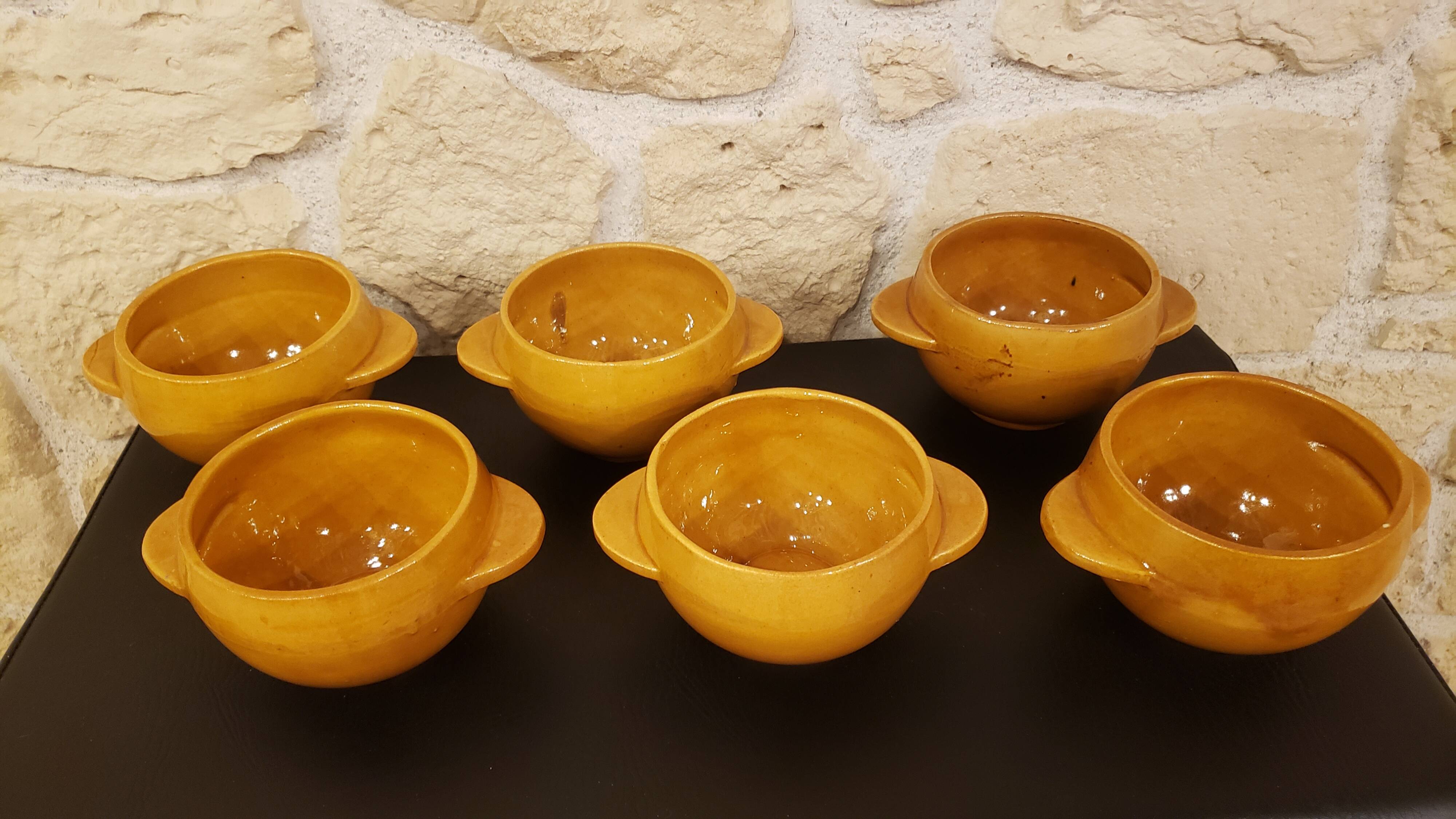 6 stoneware bowls with handles - excellent condition