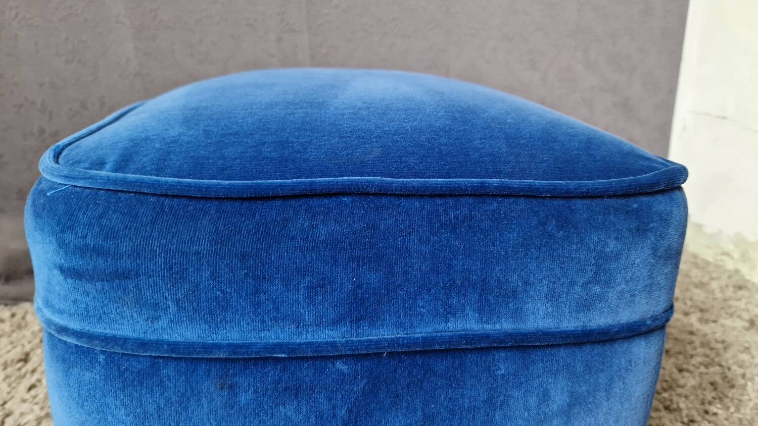 Vintage blue pouf
